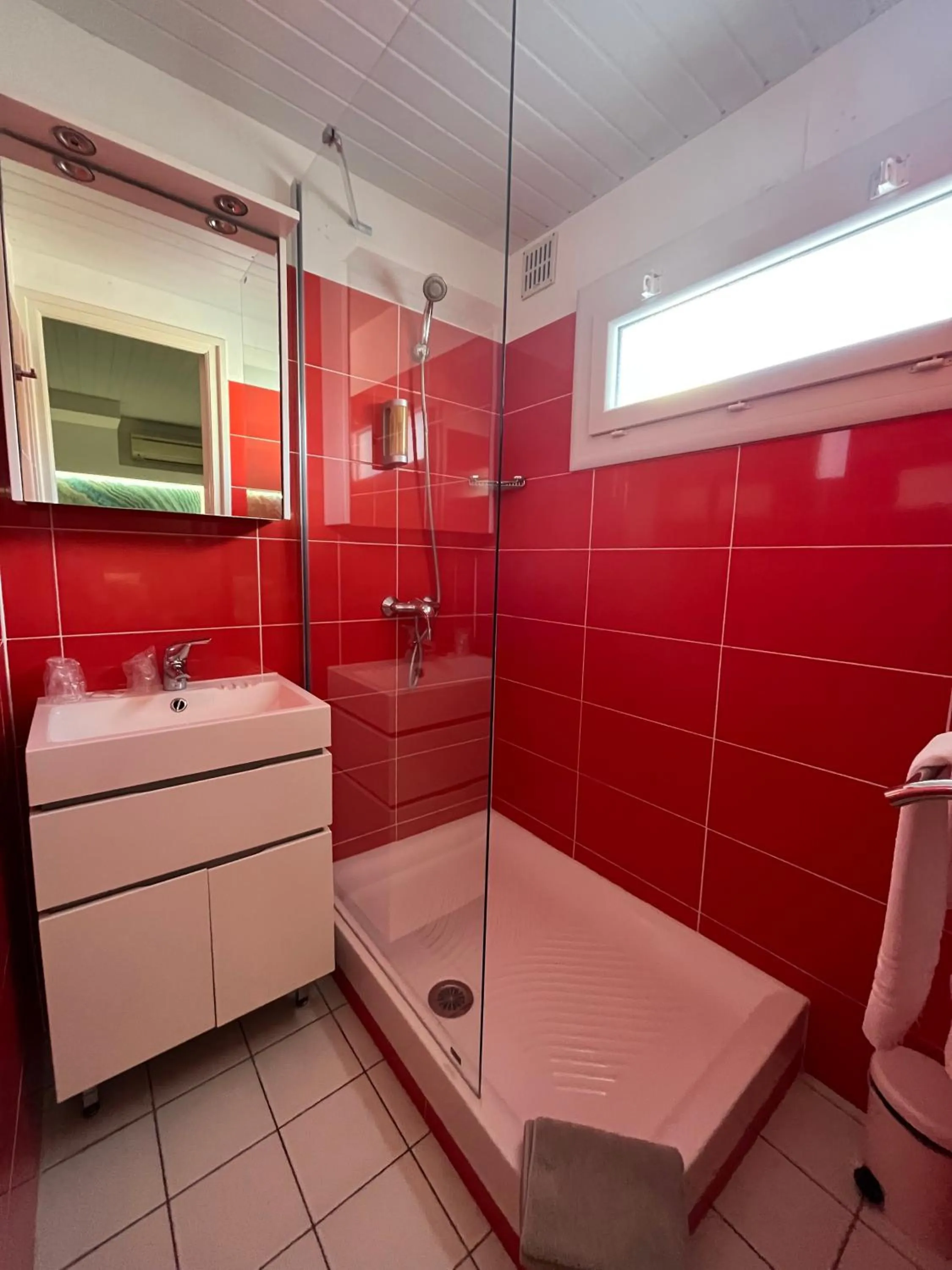 Bathroom in Hôtel Les Sables - Urban Style - by Logis Hotels