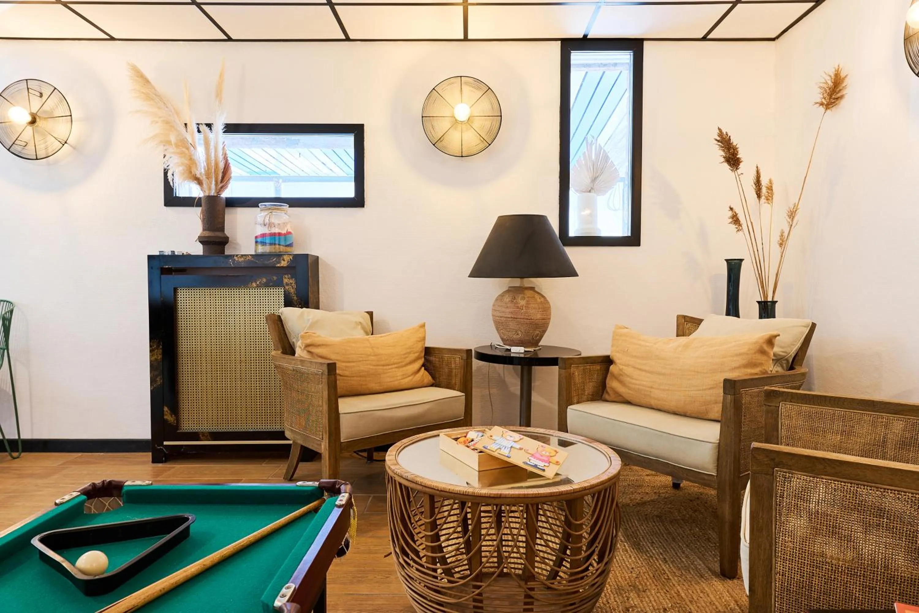 Game Room in Hôtel Les Sables - Urban Style - by Logis Hotels
