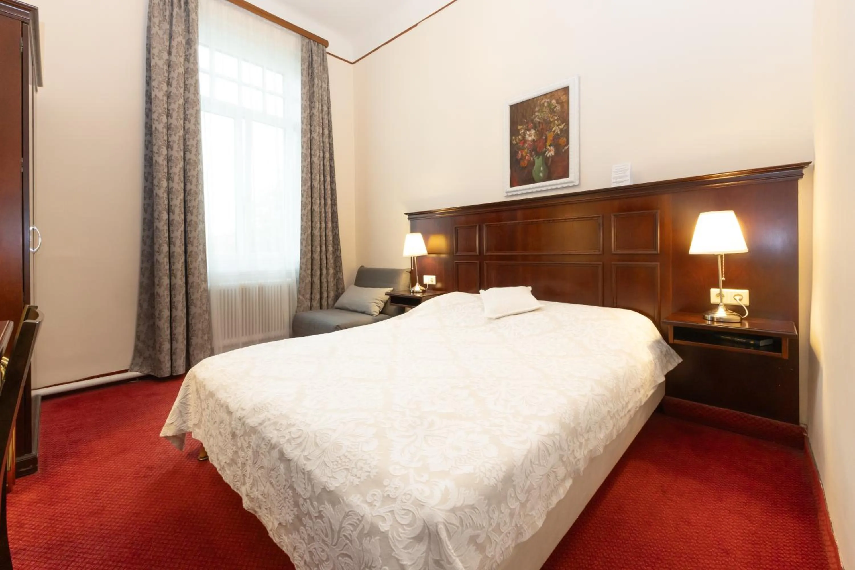 Photo of the whole room, Bed in Hotel Viktoria Schönbrunn