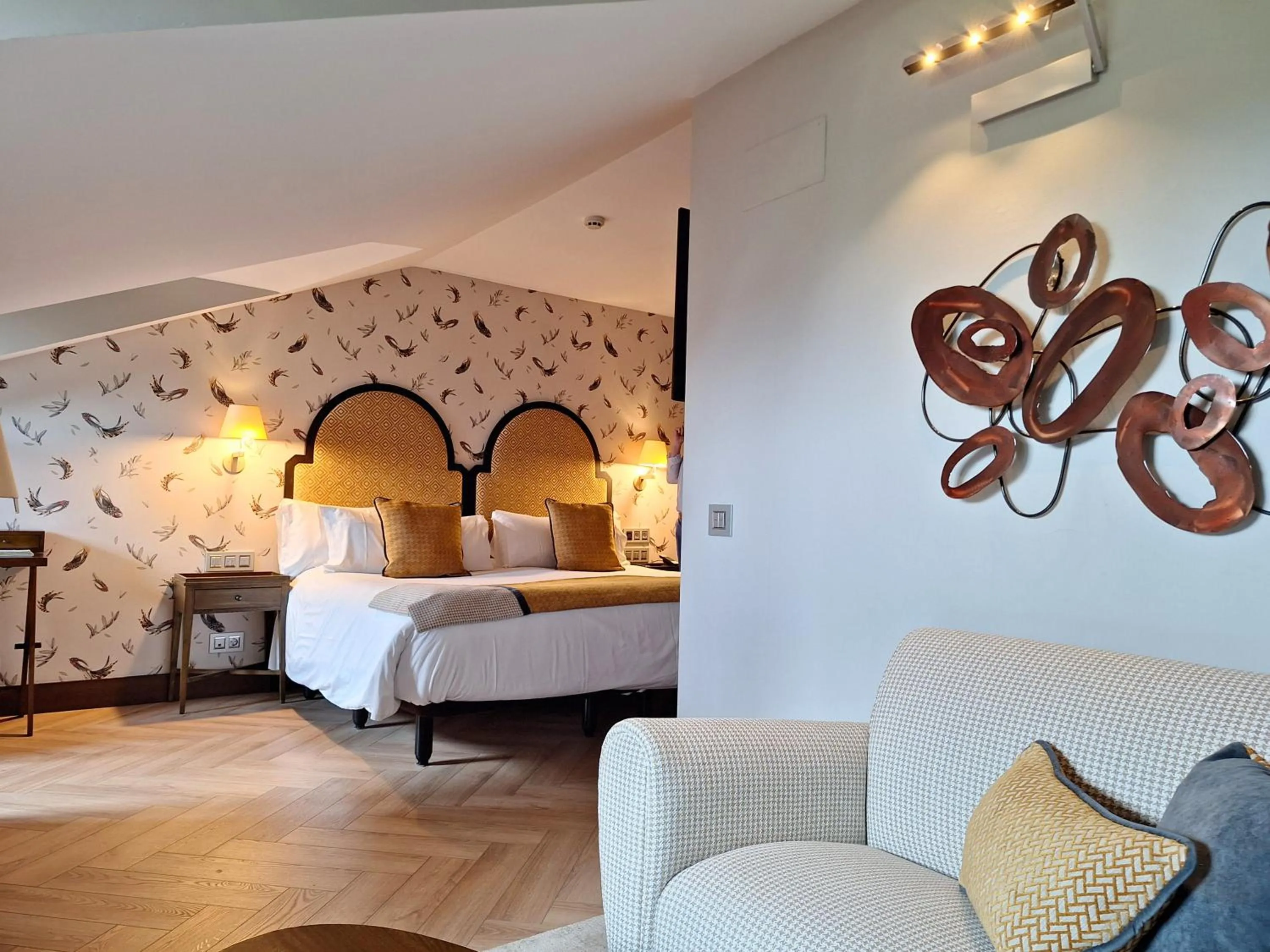 Photo of the whole room, Bed in ARTIEM Asturias