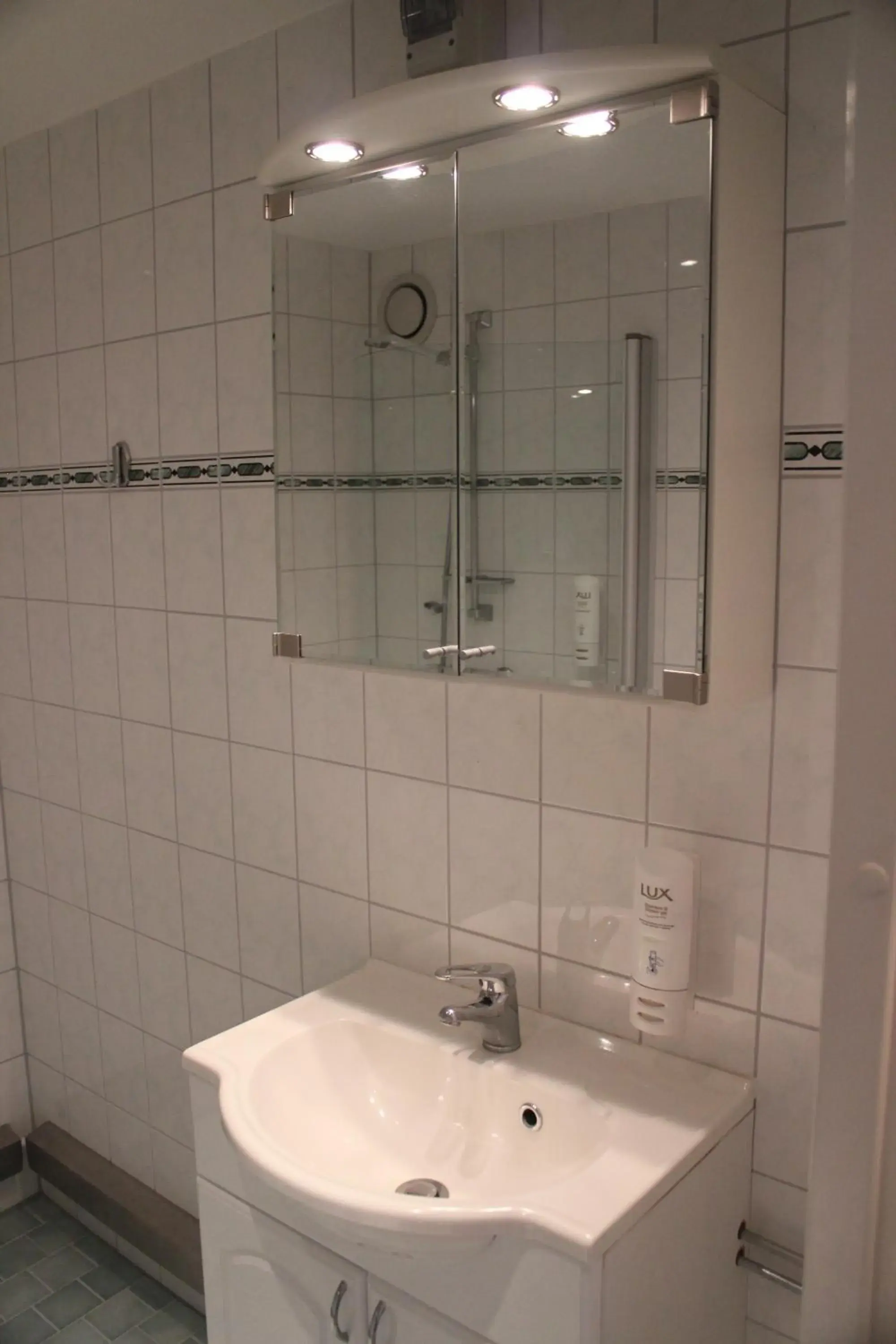 Standard Twin Room in Hotel Adlon Standard Twin Room in Hotel Adlon