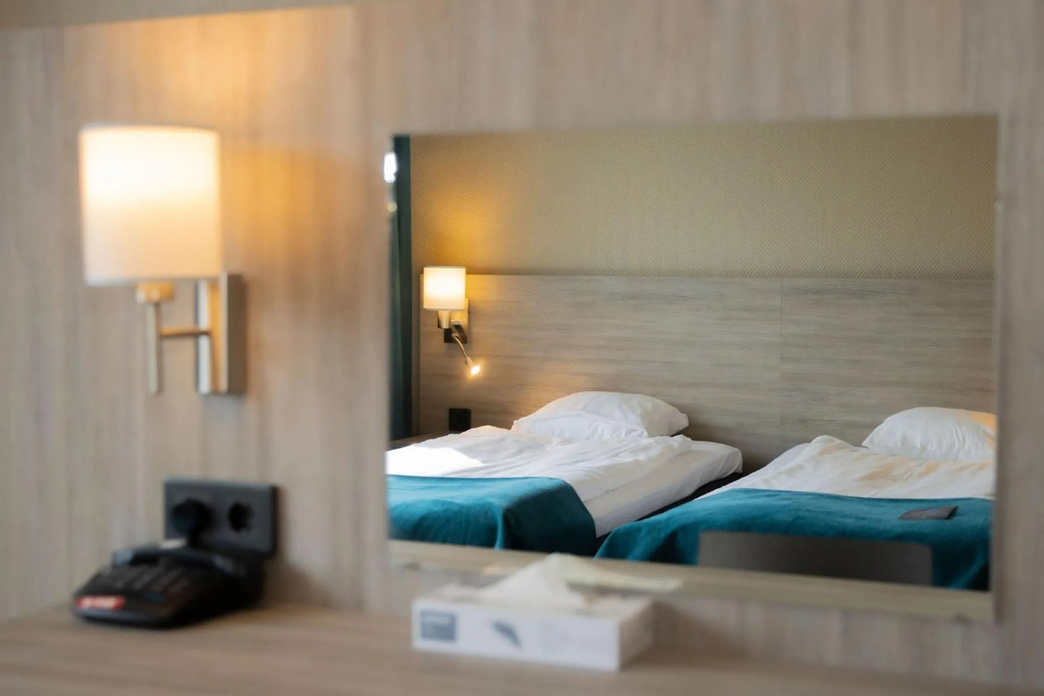 Bedroom, Bed in Hotel Adlon