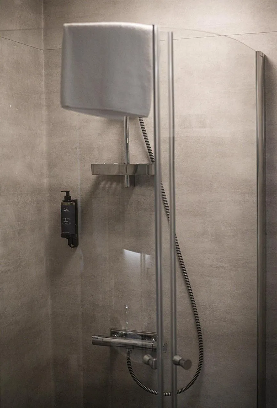 Shower in Best Western Sjofartshotellet