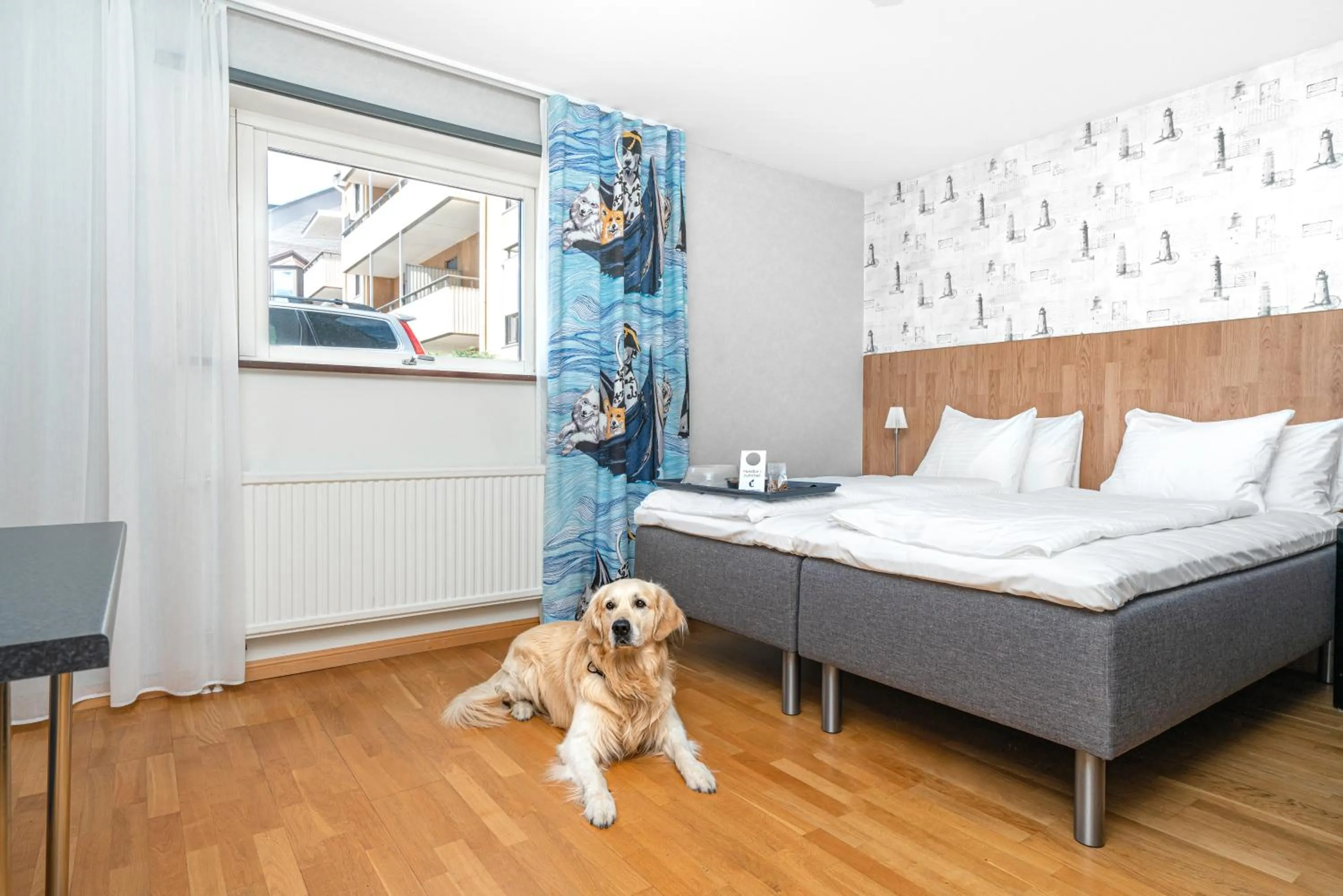 Pets, Bed in Best Western Sjofartshotellet
