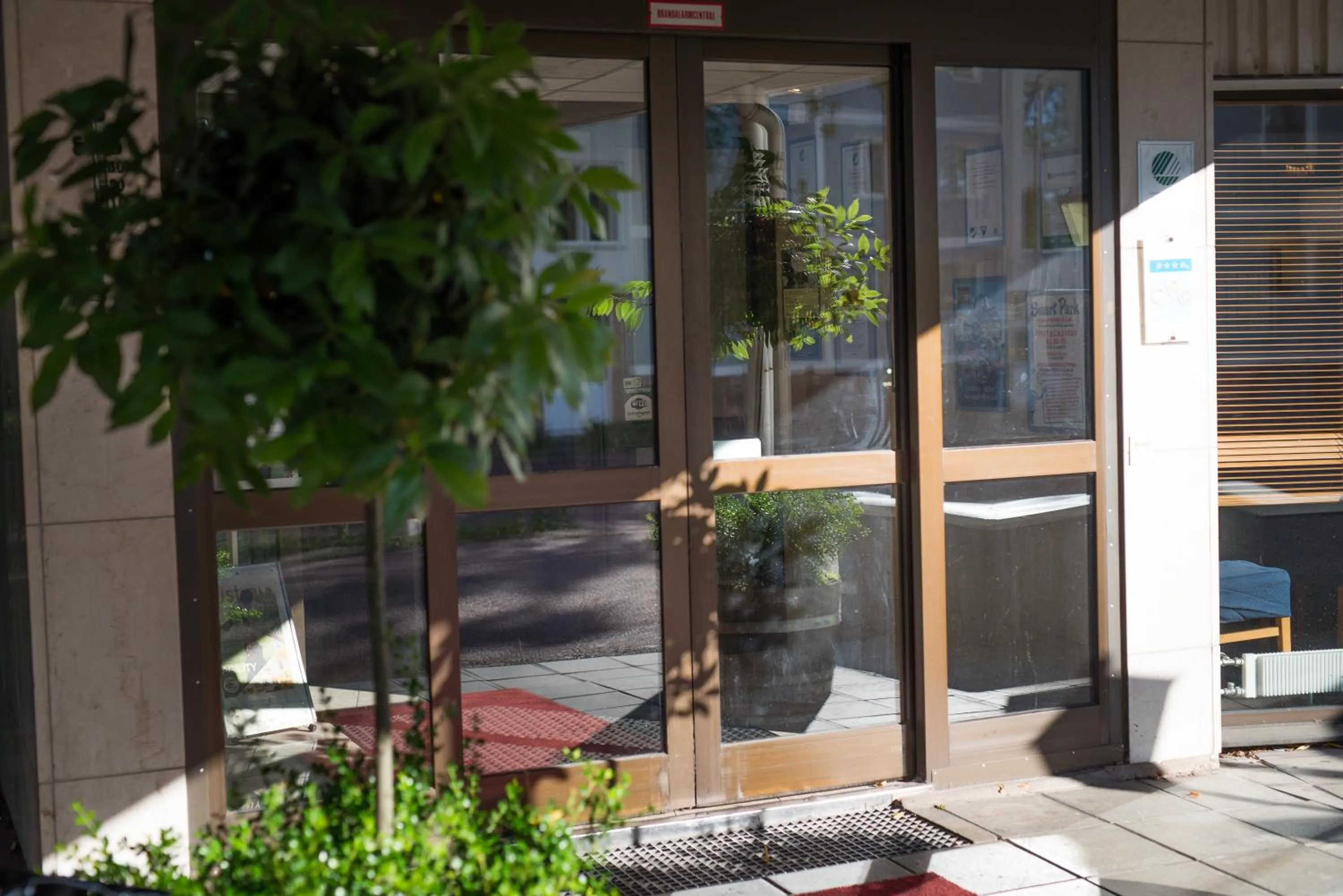Facade/entrance in Hotel Savoy