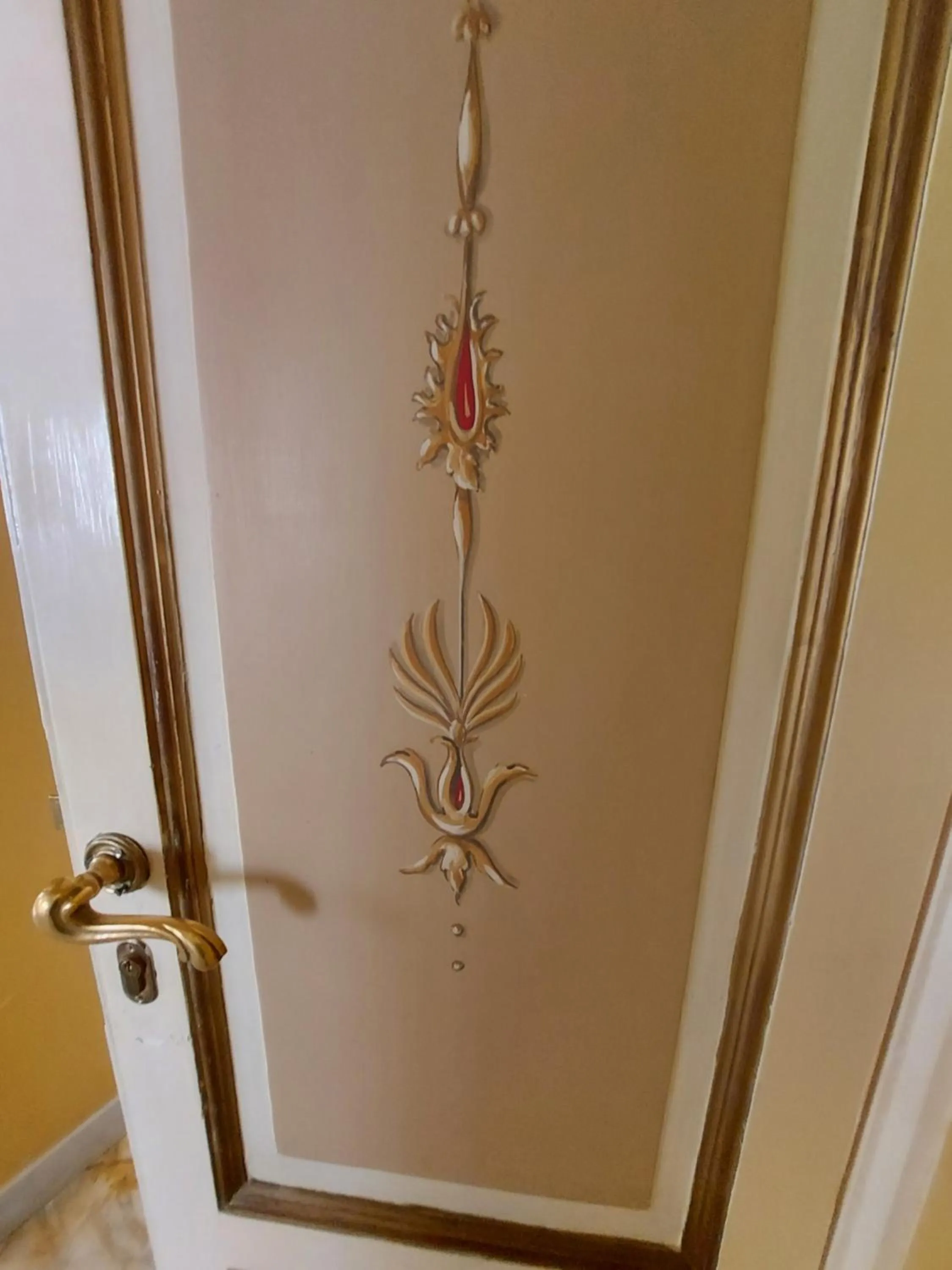 Decorative detail in Residenza Al Corso Suites