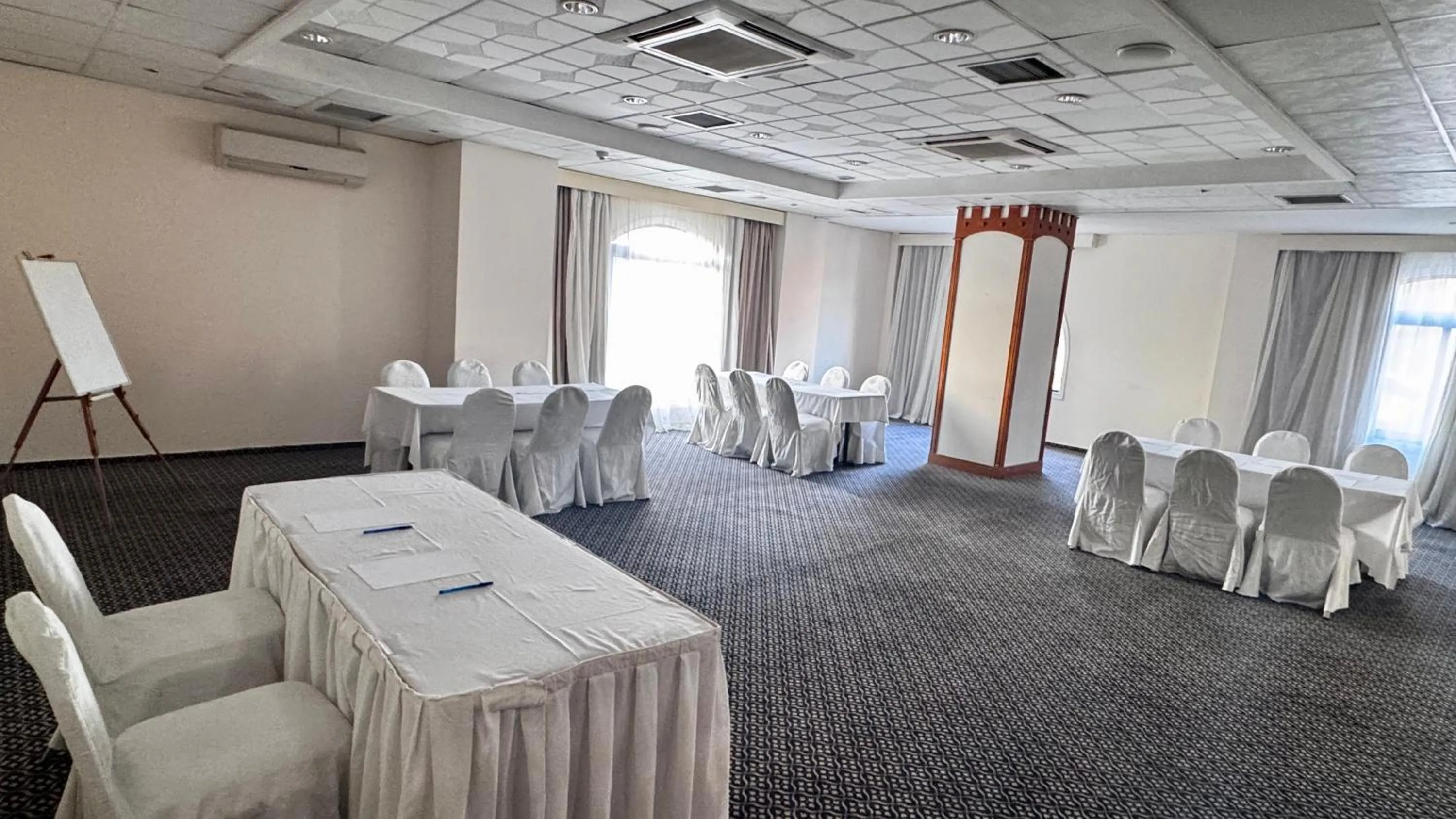 Meeting/conference room in Navarria Blue Hotel