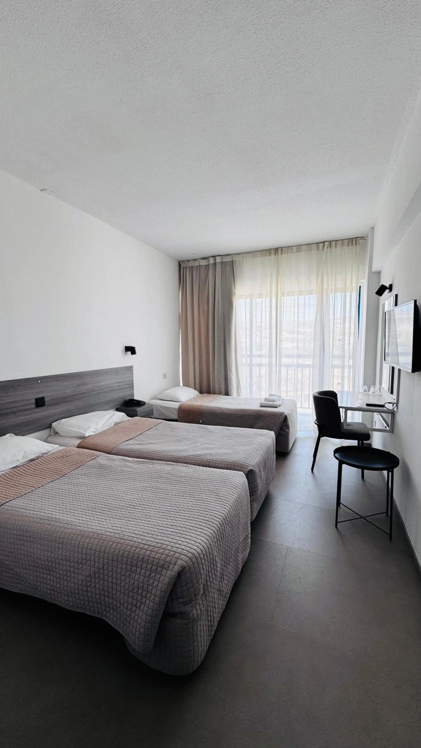 Photo of the whole room, Bed in Navarria Blue Hotel