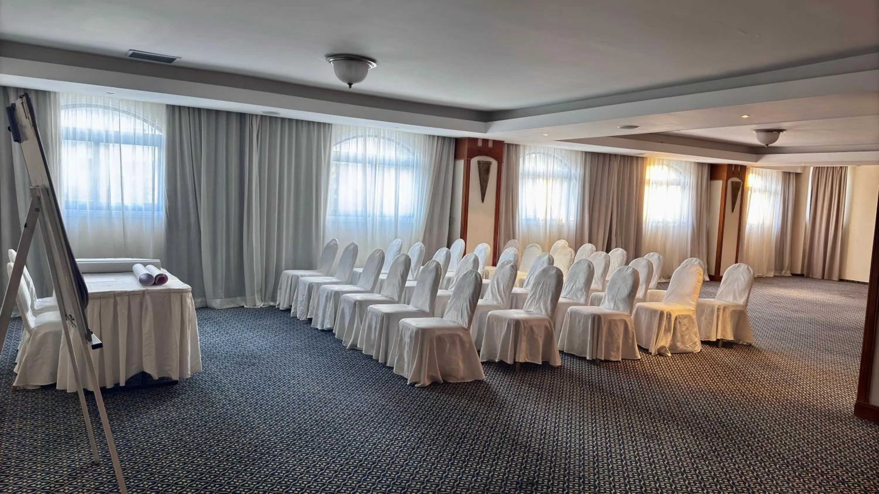 Meeting/conference room in Navarria Blue Hotel