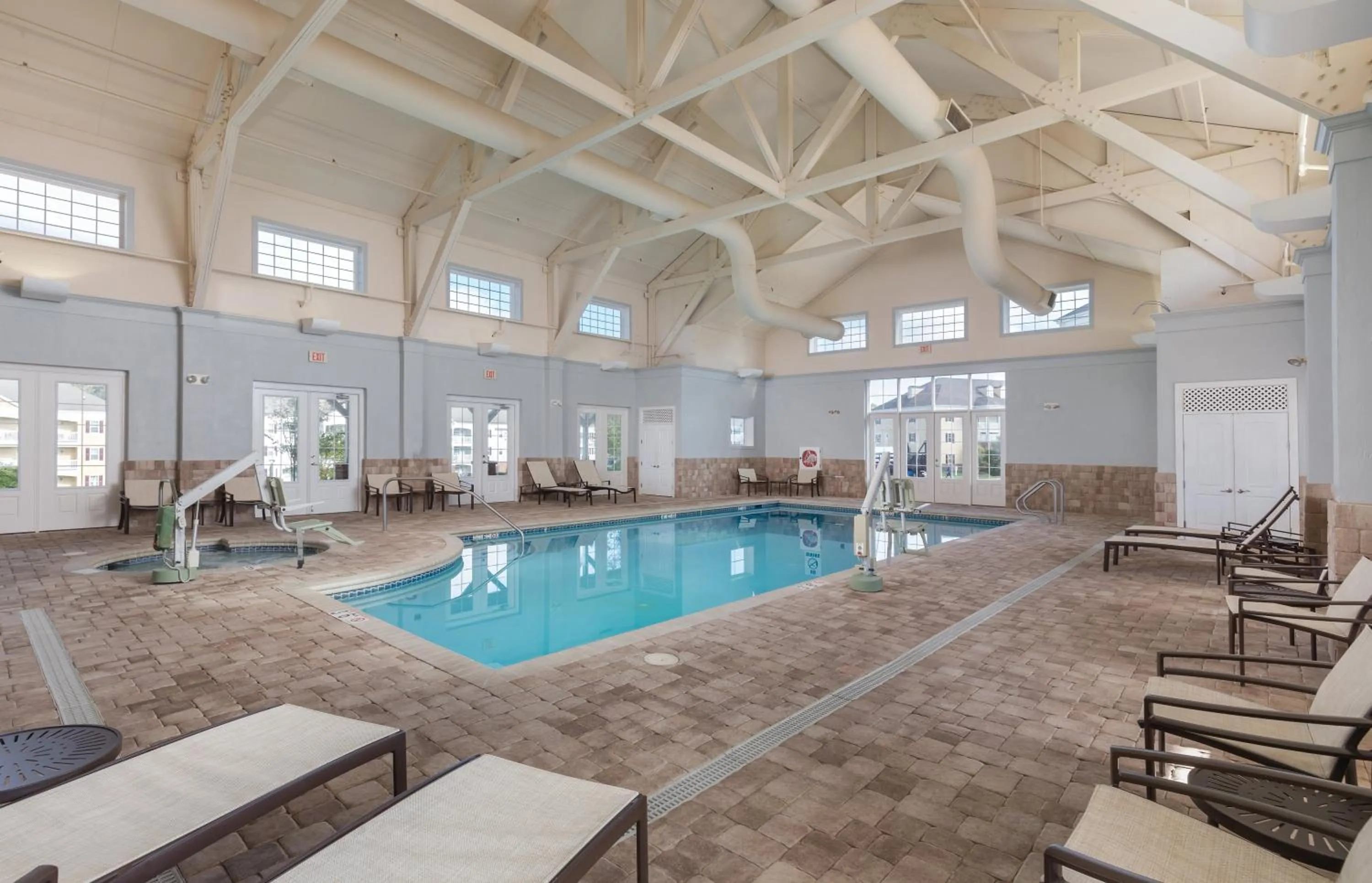 Swimming pool in Club Wyndham Governors Green