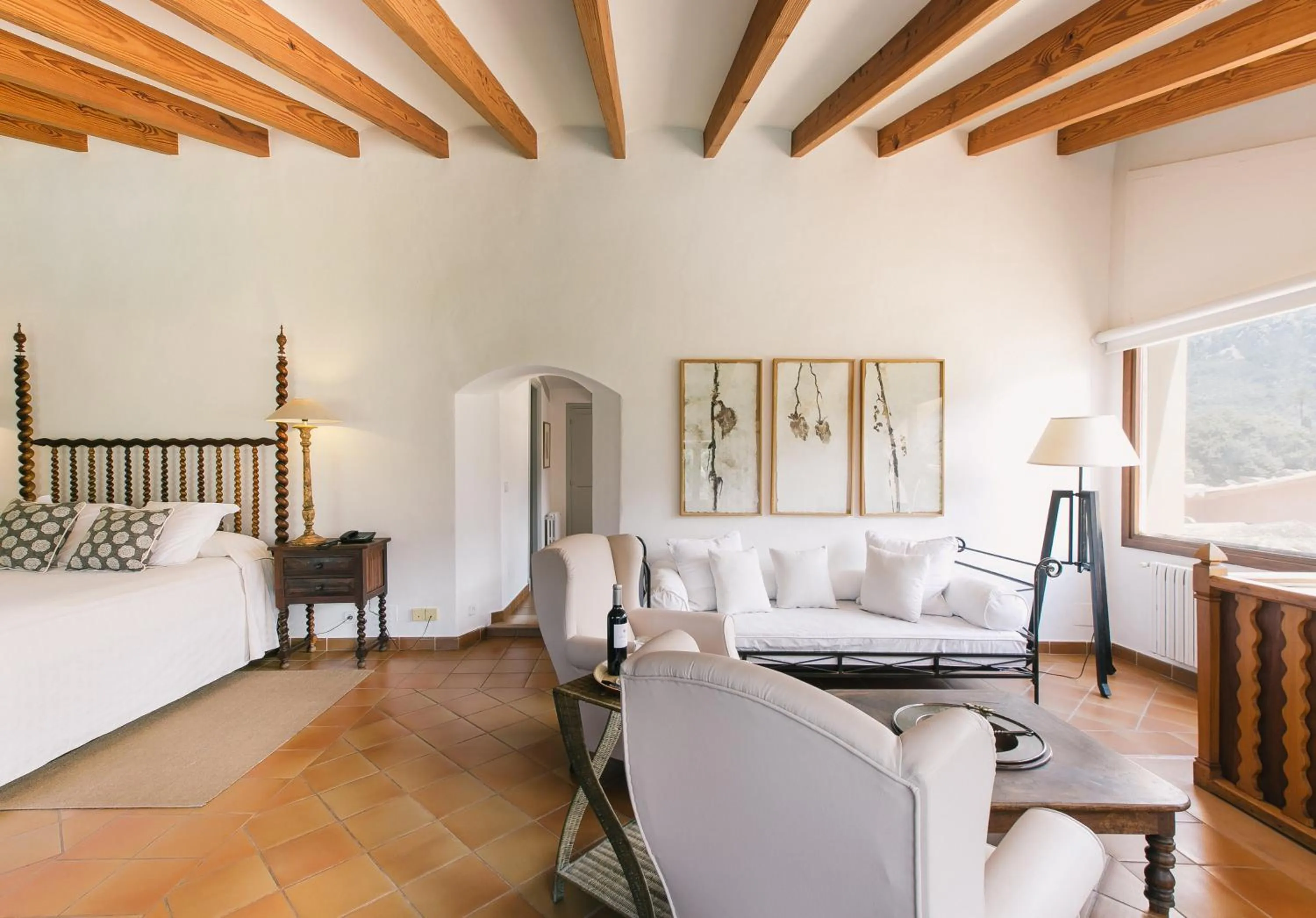 Photo of the whole room, Bed in Finca Ca'n Quatre