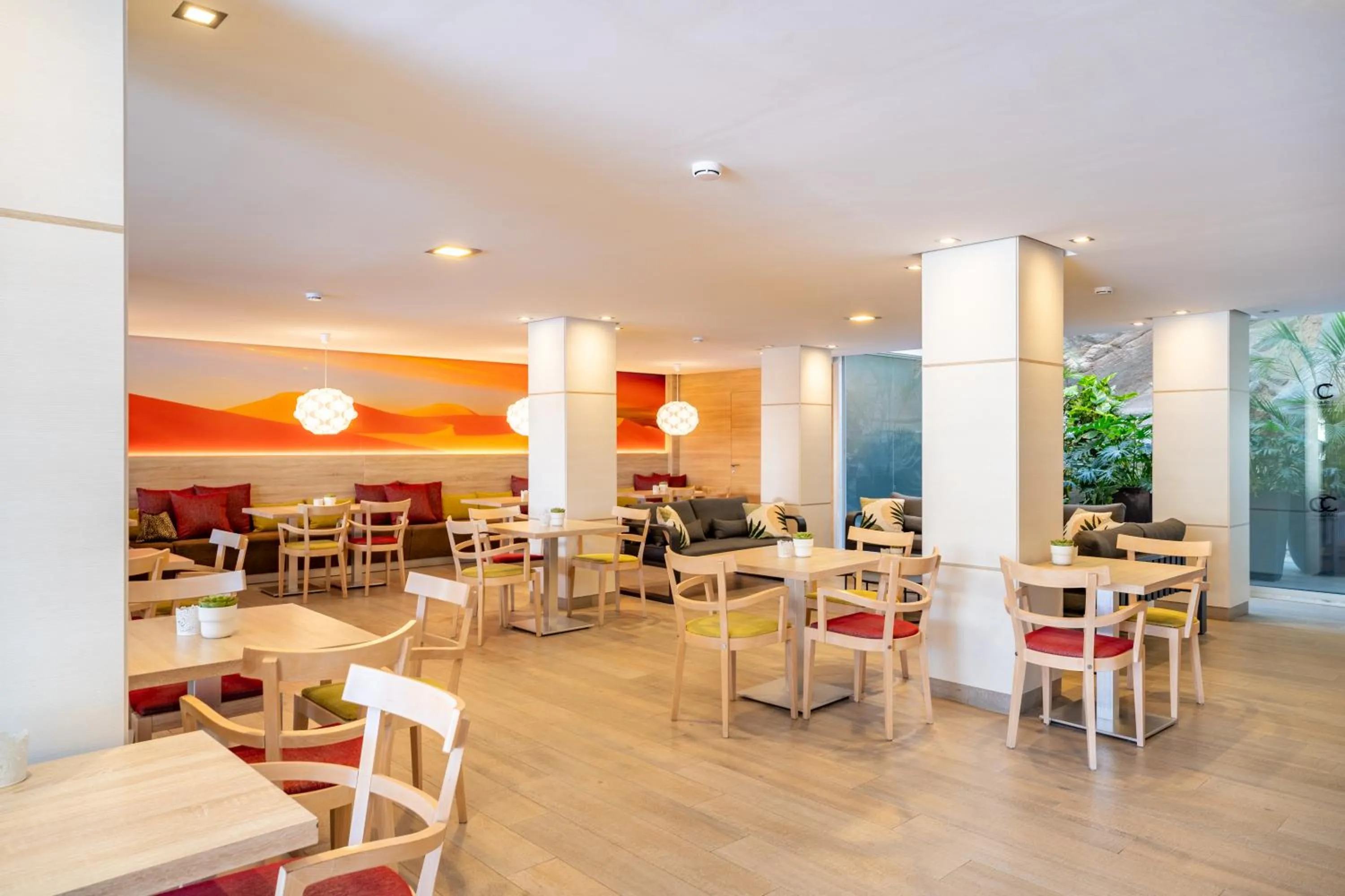 Lounge or bar in Apartamentos Cabau Cala Dor