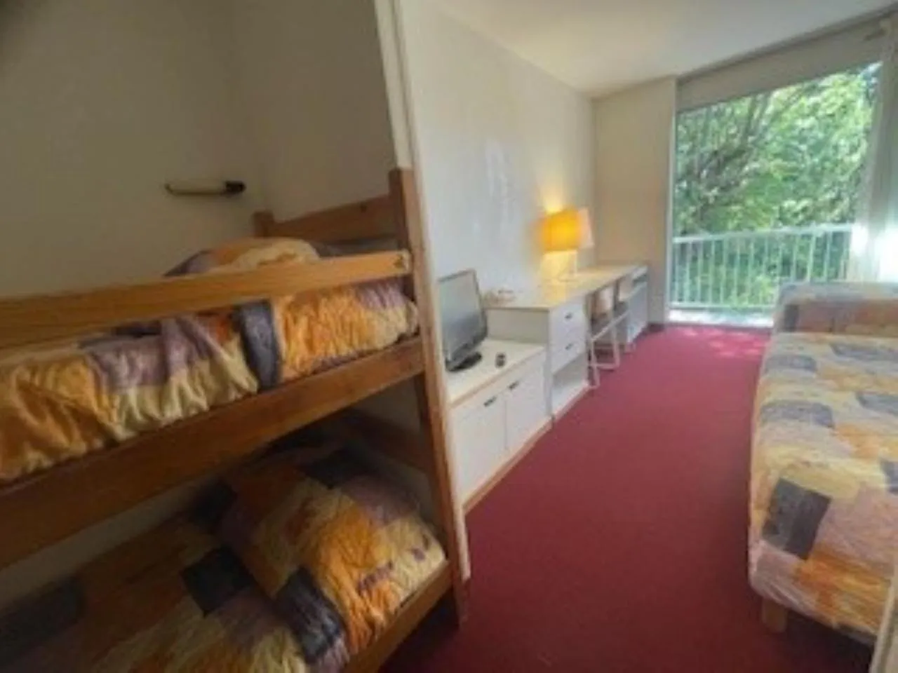 Family, Bed in Hôtel Restaurant Pavillon Carina