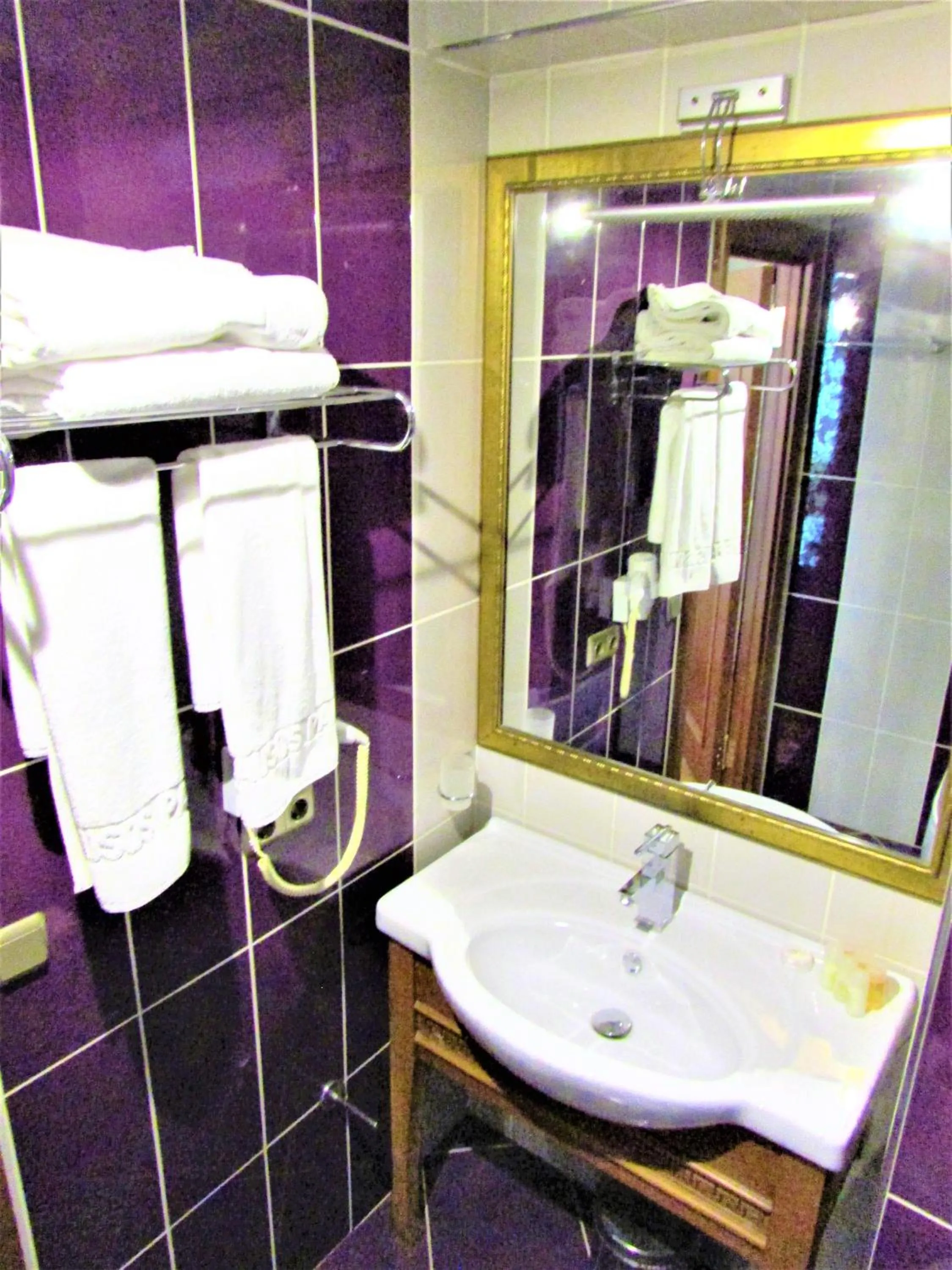 Bathroom in Lausos Hotel Sultanahmet