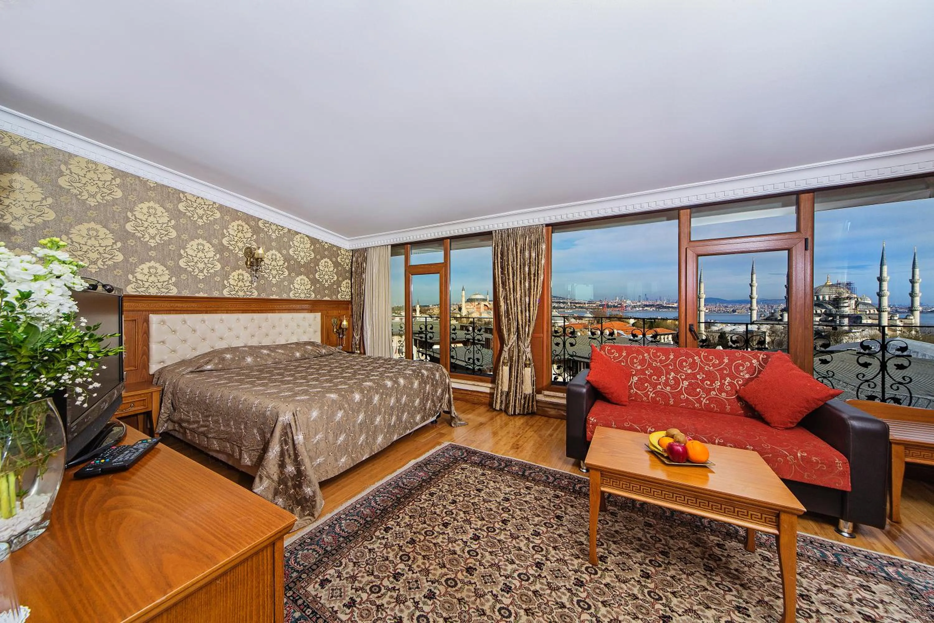 Photo of the whole room in Lausos Hotel Sultanahmet