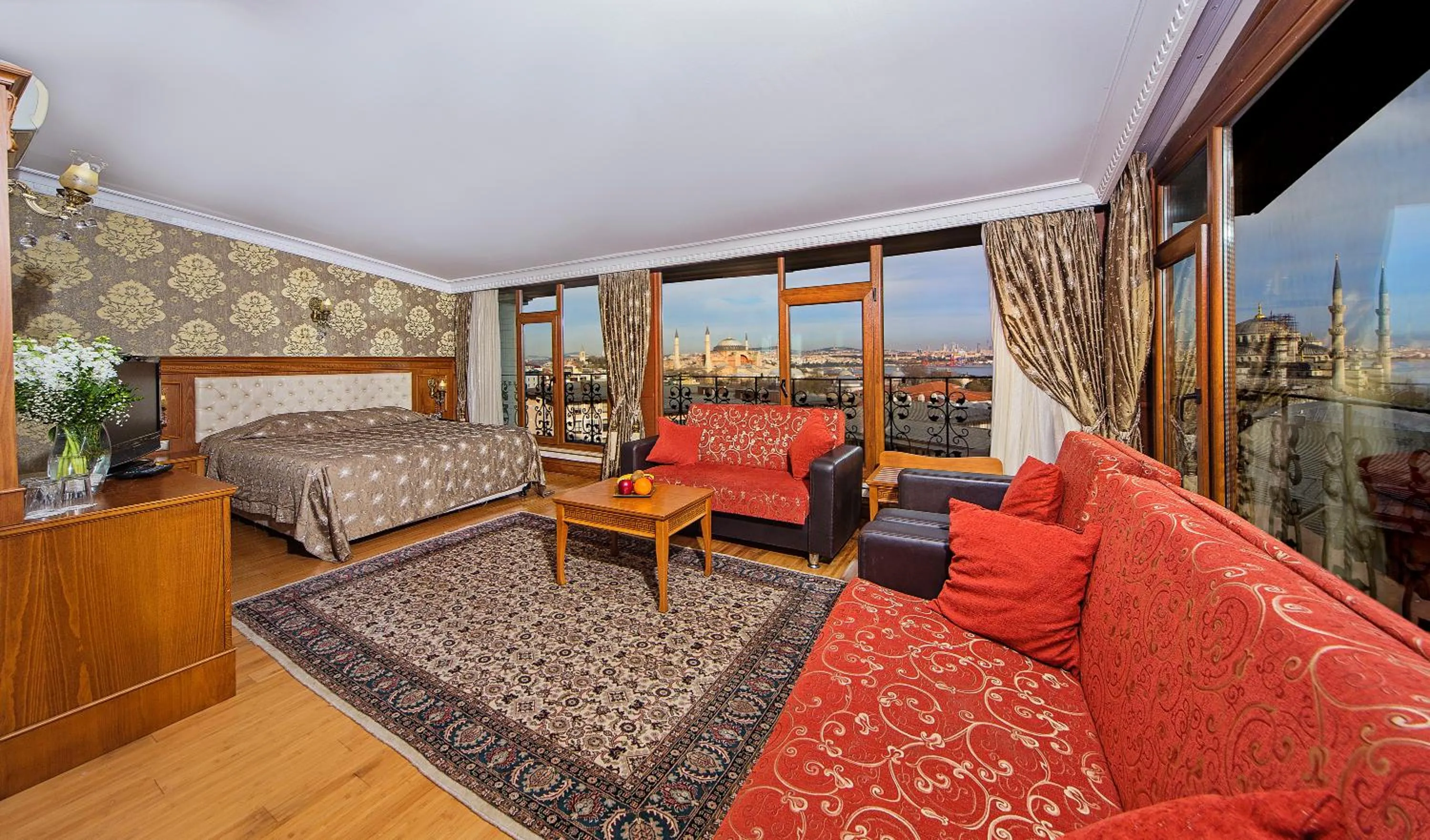 Photo of the whole room in Lausos Hotel Sultanahmet