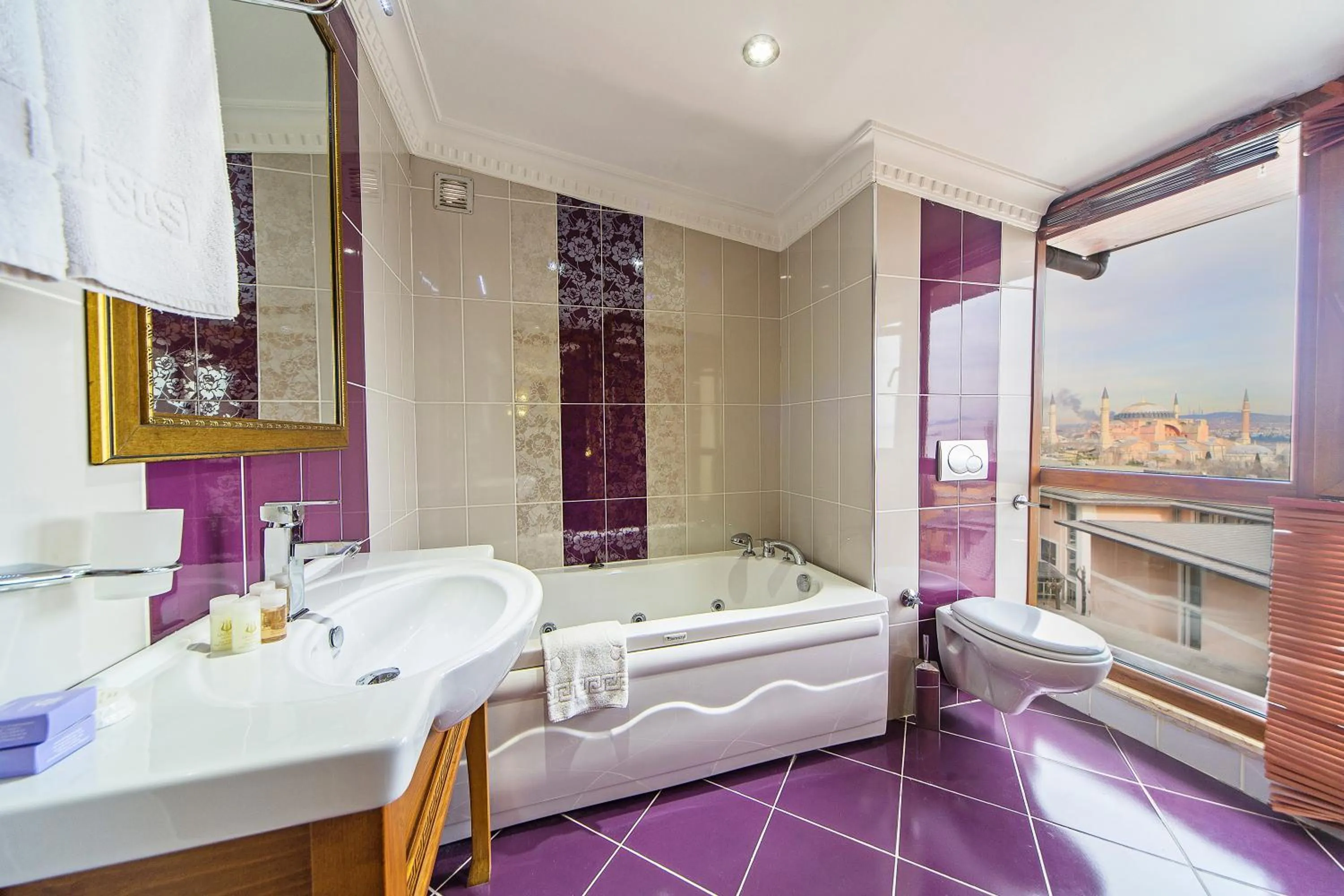 Bathroom in Lausos Hotel Sultanahmet