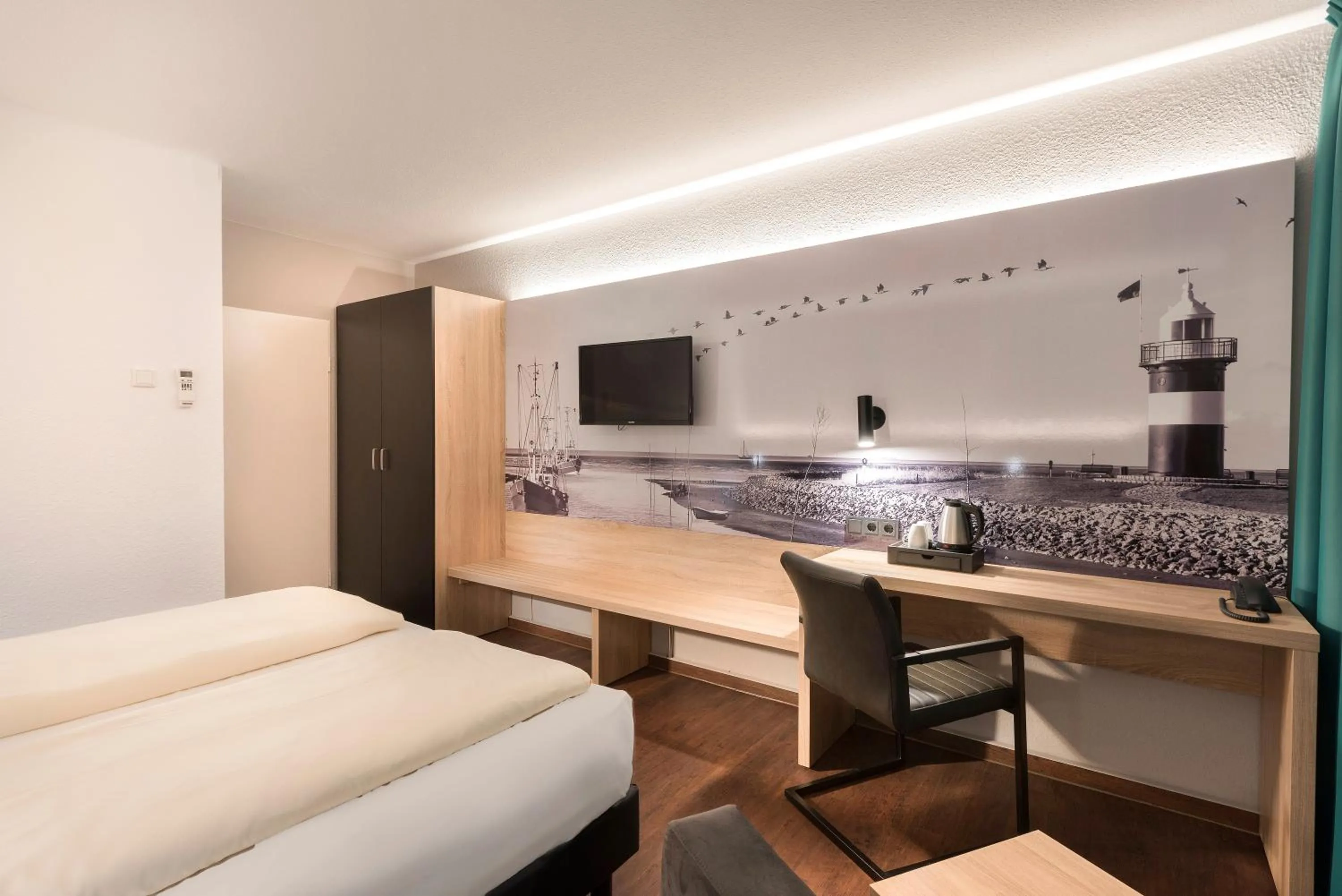 Photo of the whole room, Bed in Best Western Hotel Achim Bremen