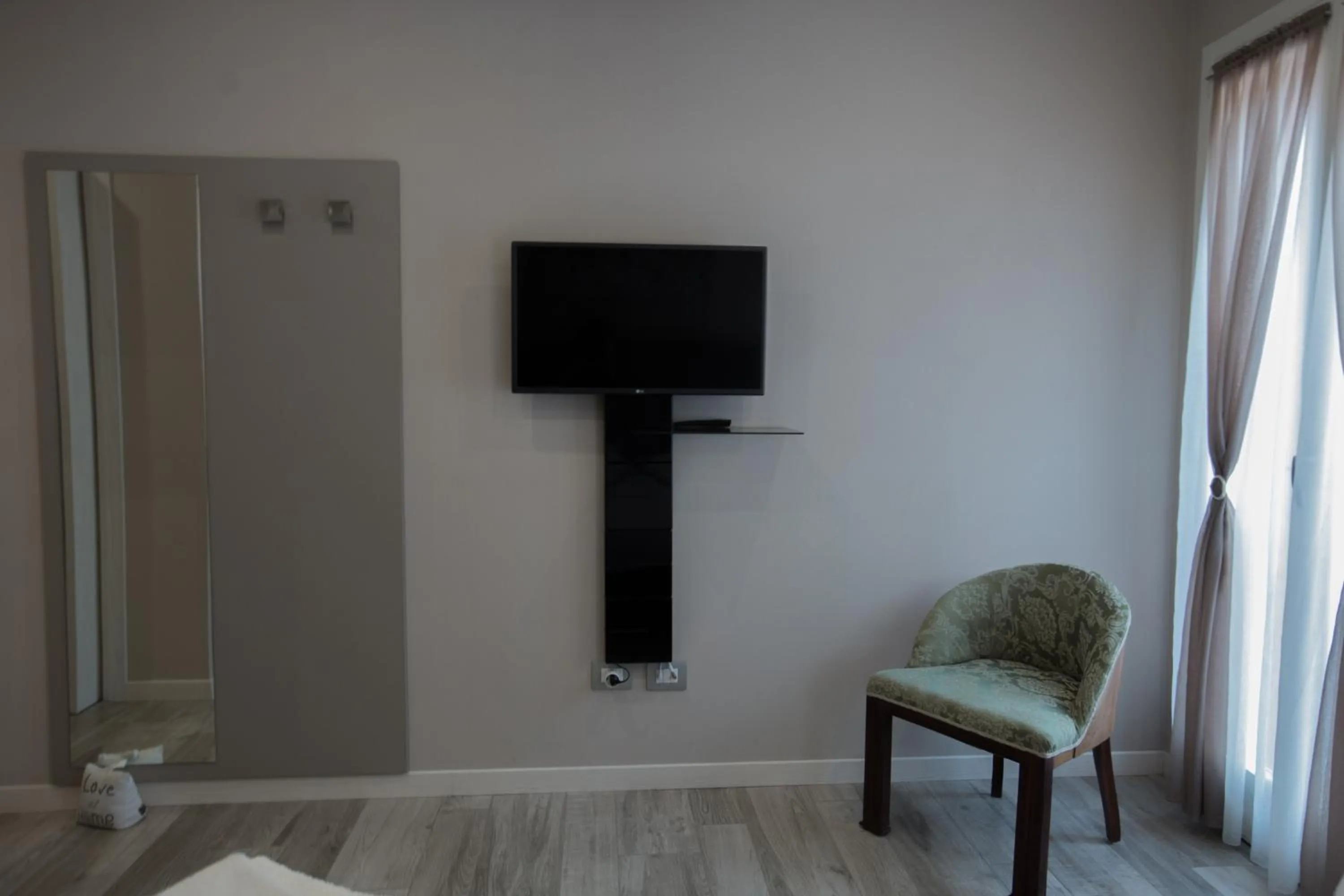 TV and multimedia in Lanterna Room&Breakfast