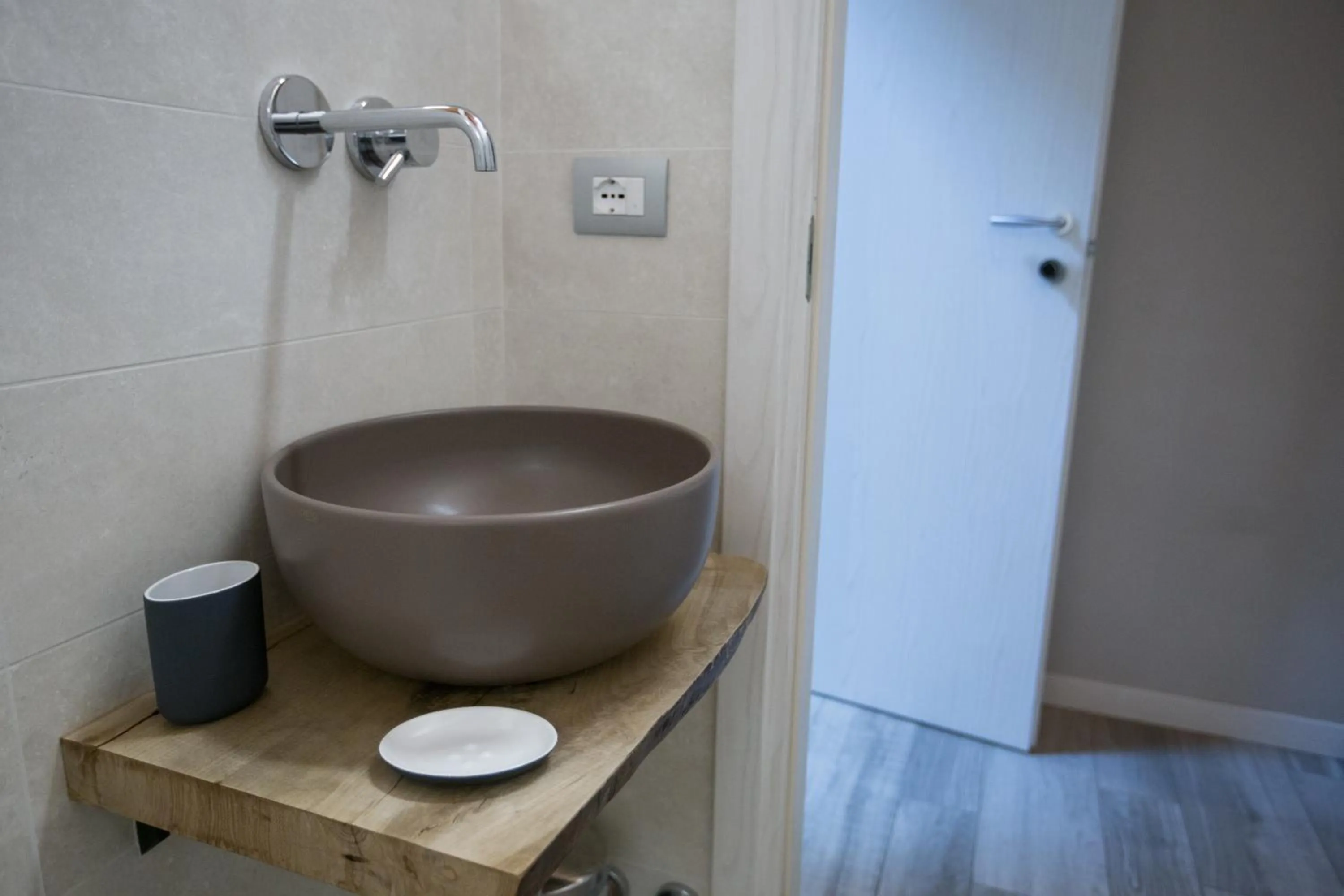 Bathroom in Lanterna Room&Breakfast