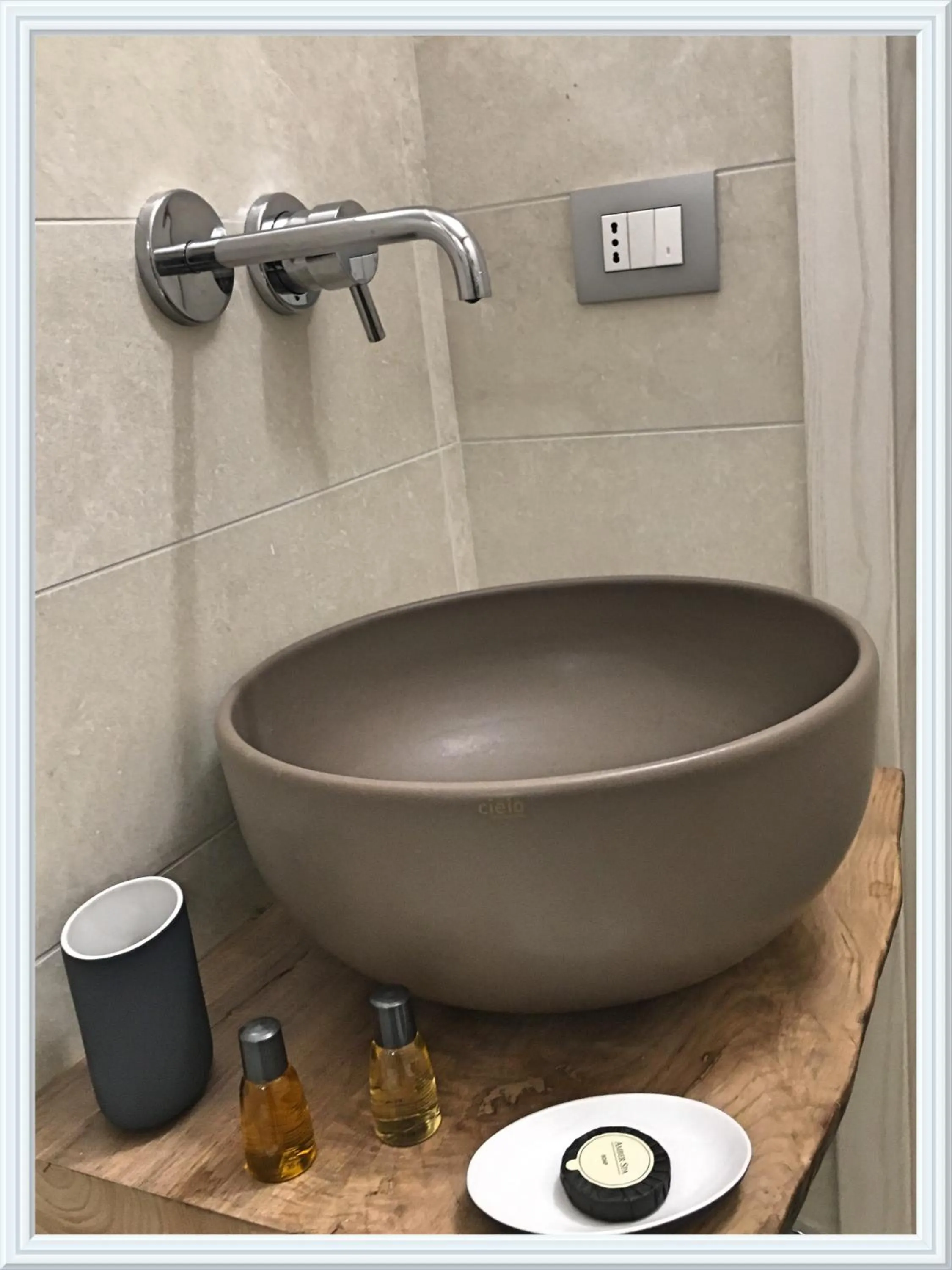 Bathroom in Lanterna Room&Breakfast