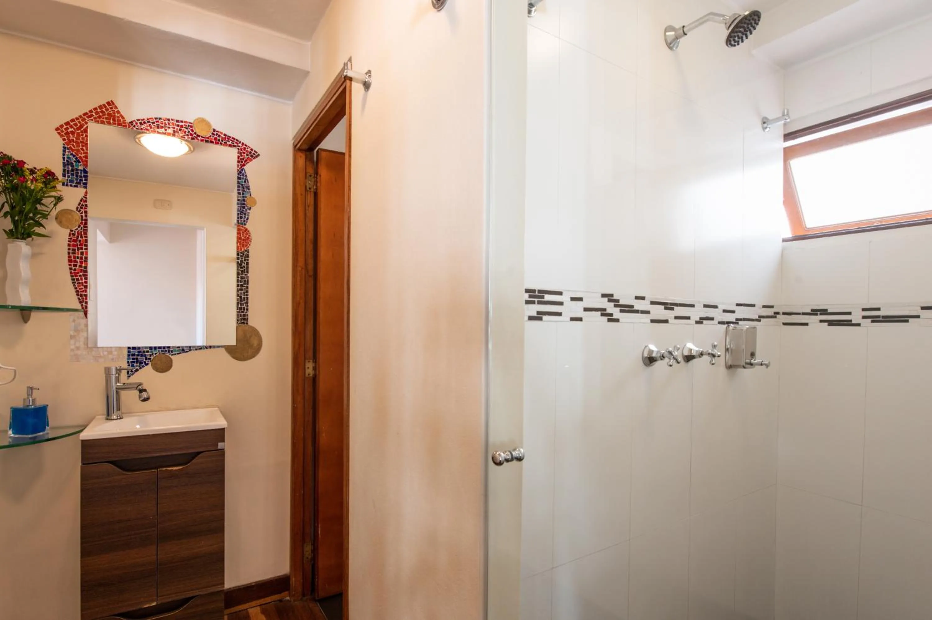 Shower in Hotel Casa Deco