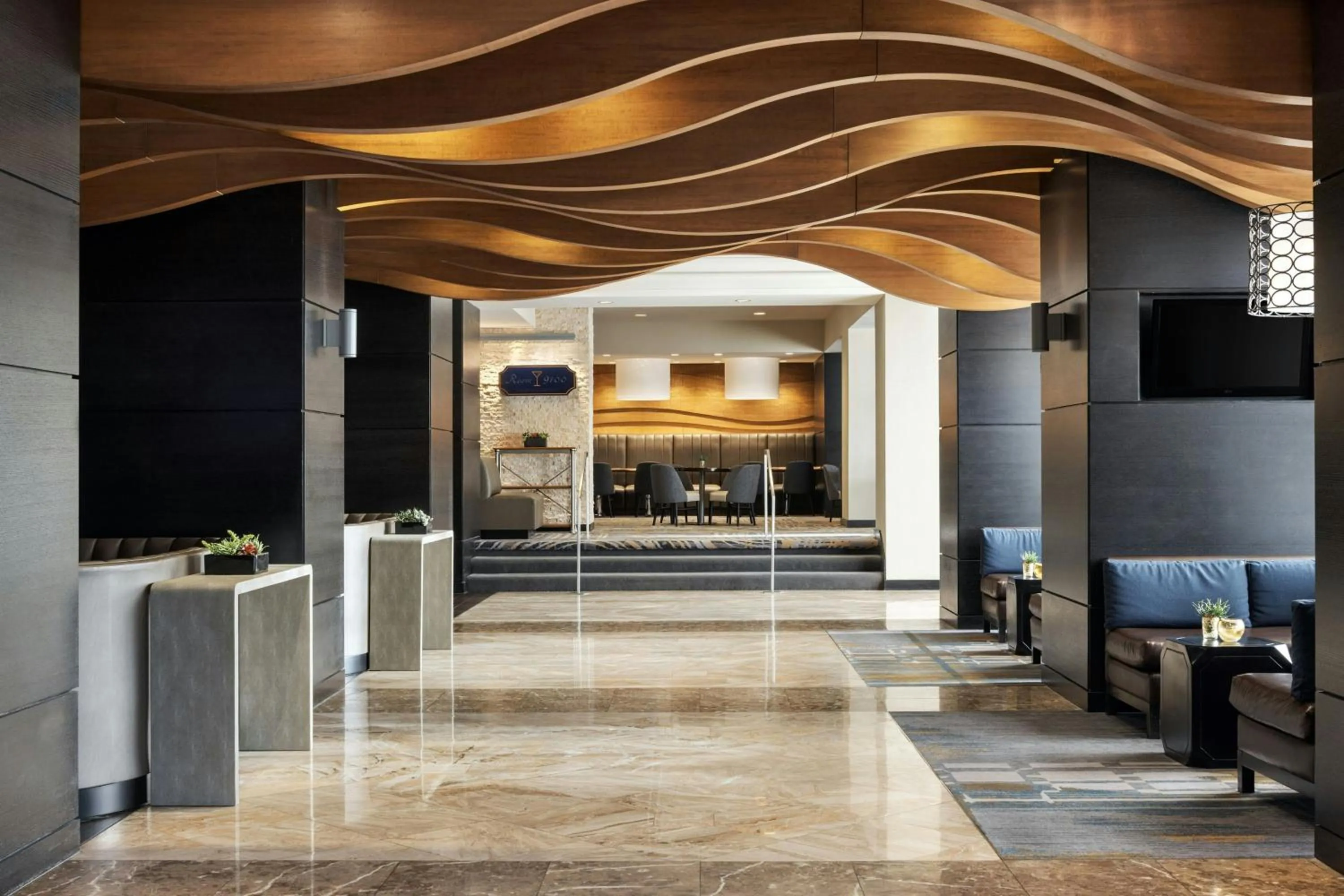 Restaurant/places to eat in Wichita Marriott