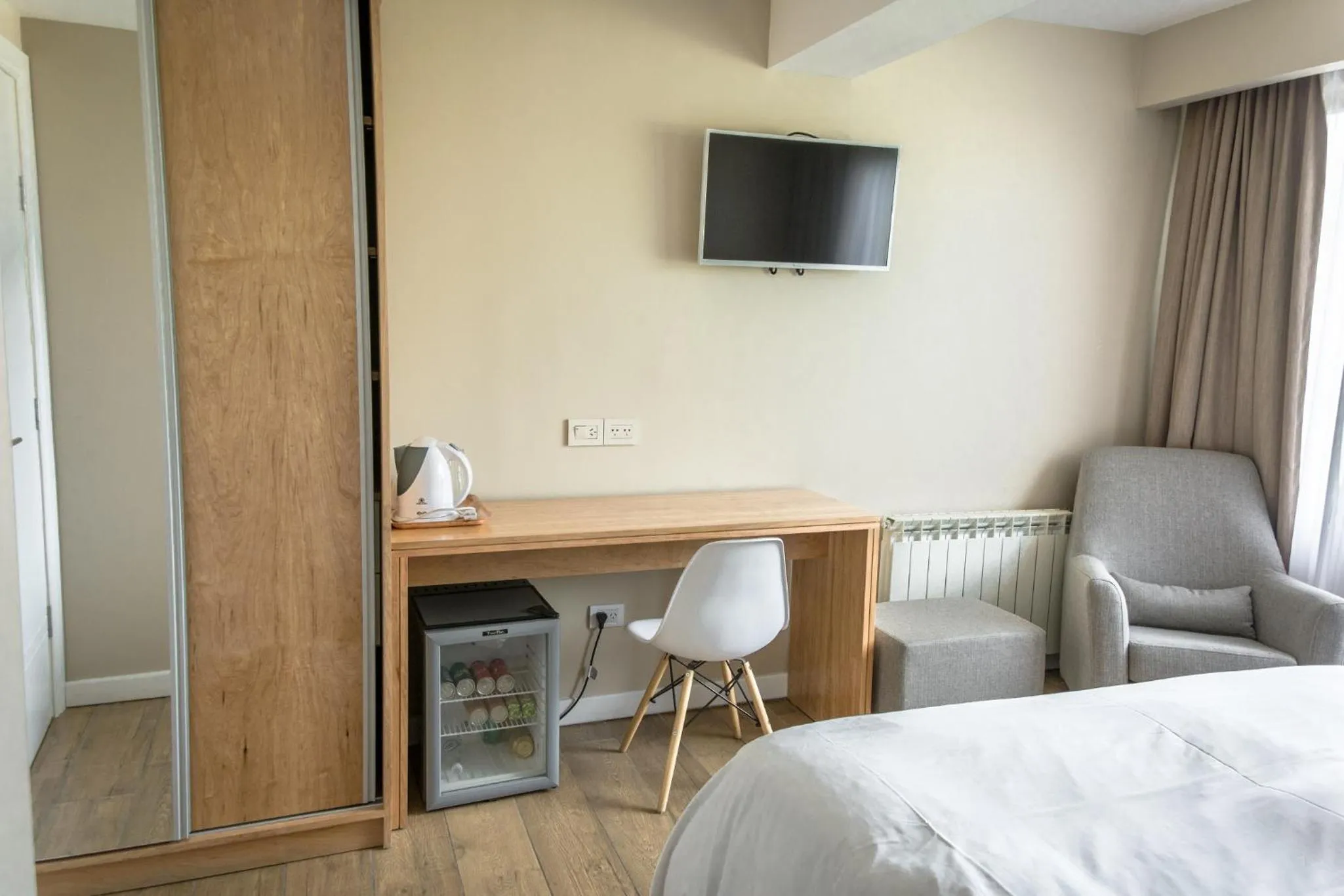 Coffee/tea facilities, Bed in Hosteria y Restaurante America