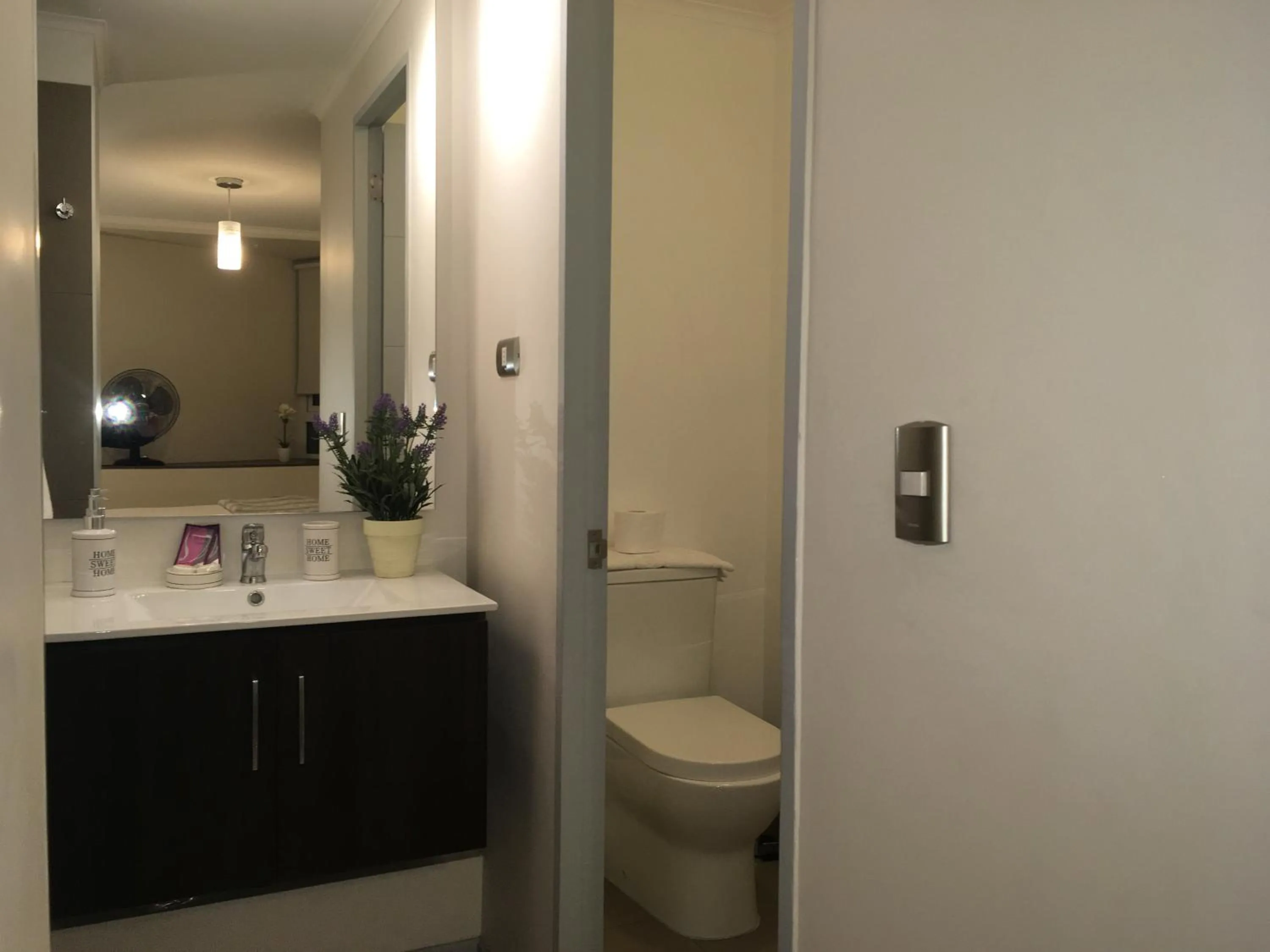 Moneda Express Apart