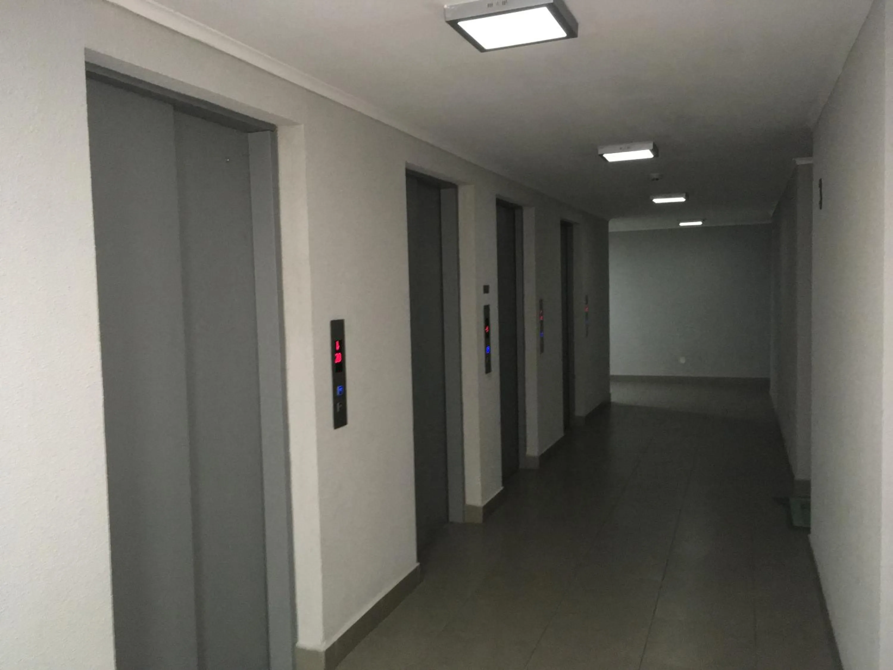 Moneda Express Apart