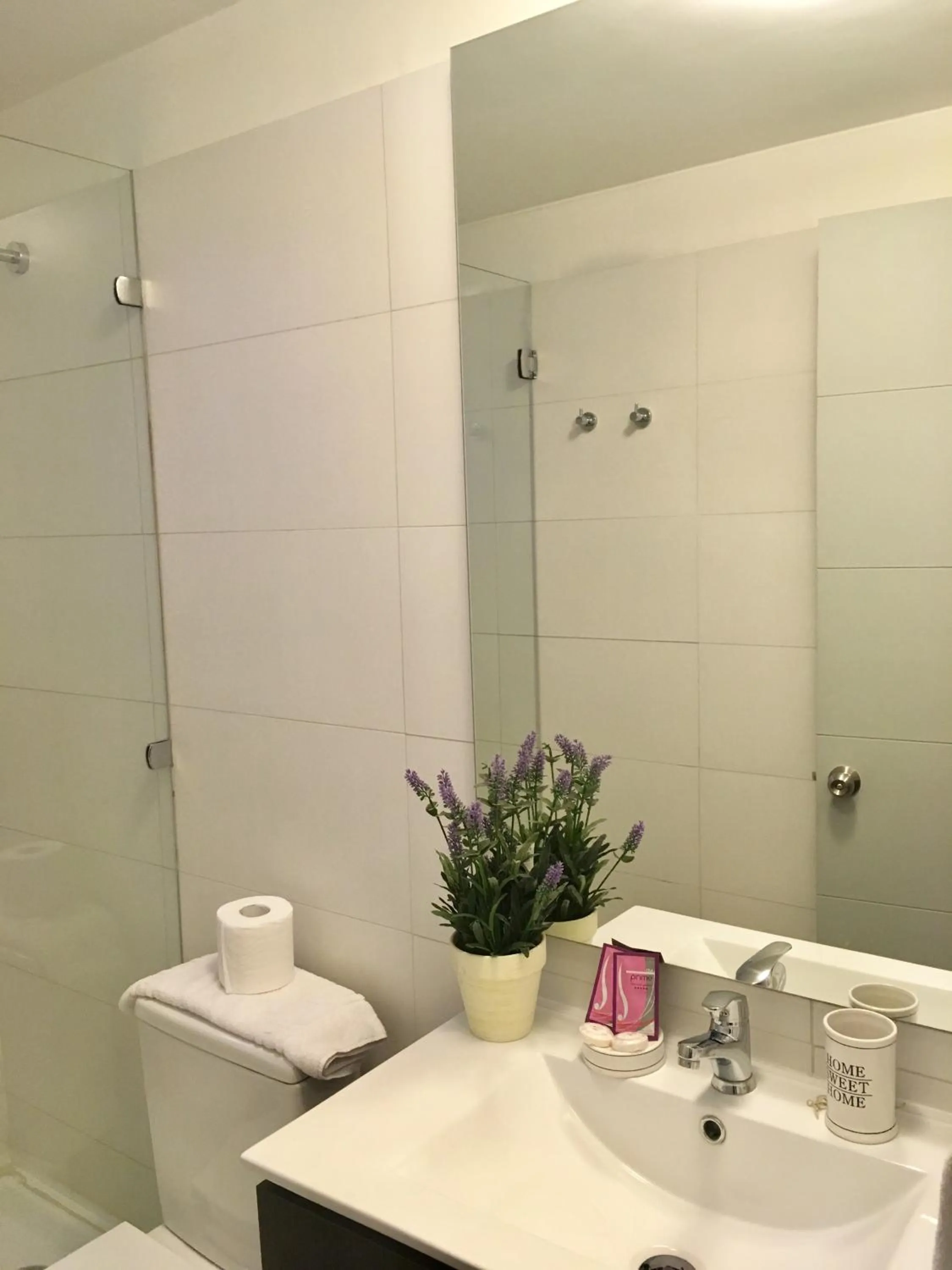 Moneda Express Apart