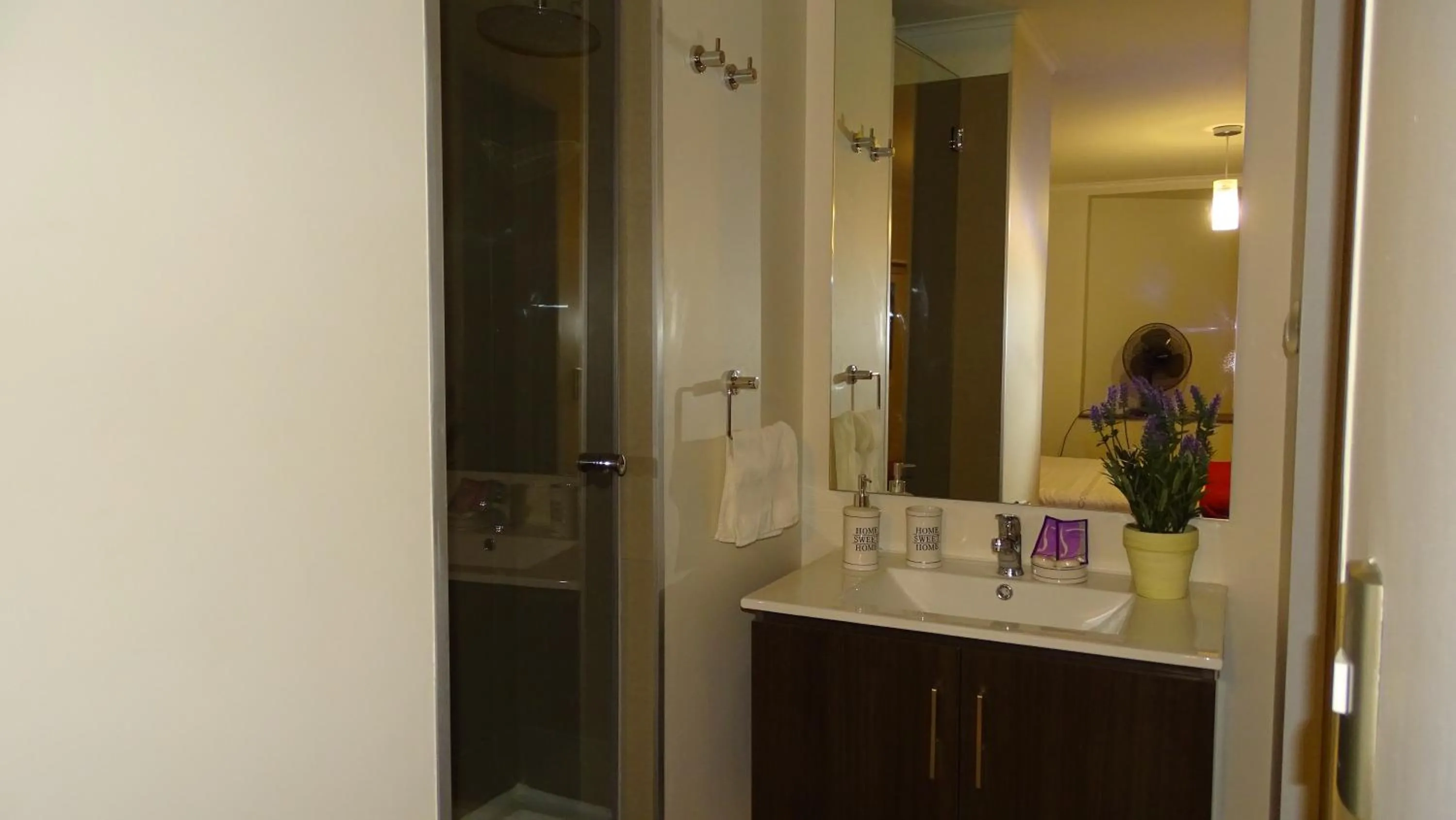 Moneda Express Apart