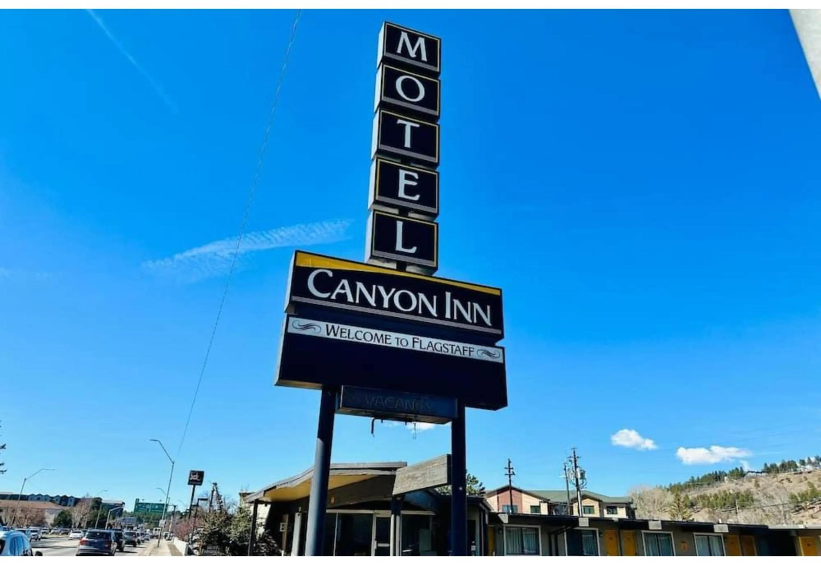 Facade/entrance in Canyon Inn Motel Flagstaff AZ