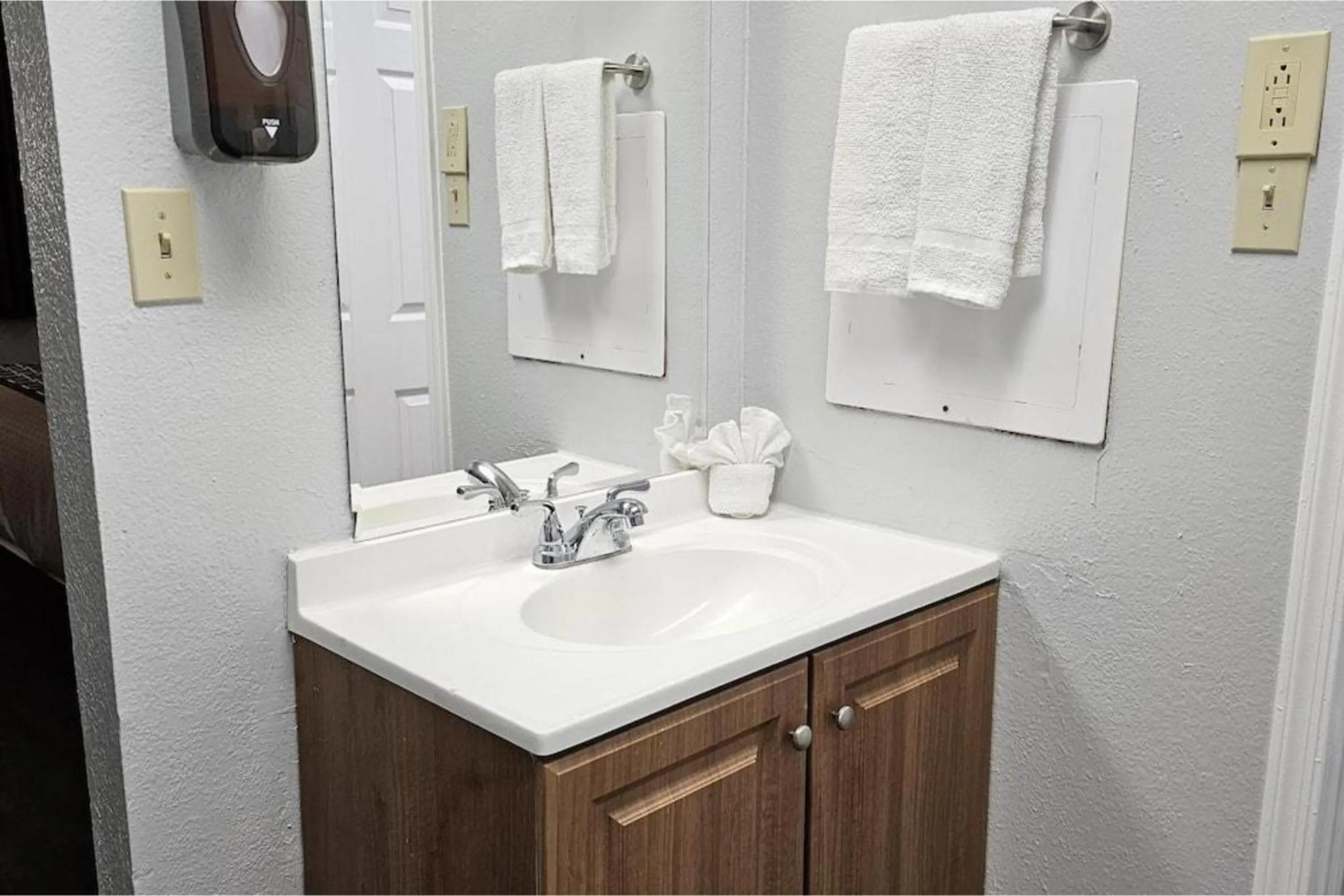 Bathroom in Canyon Inn Motel Flagstaff AZ