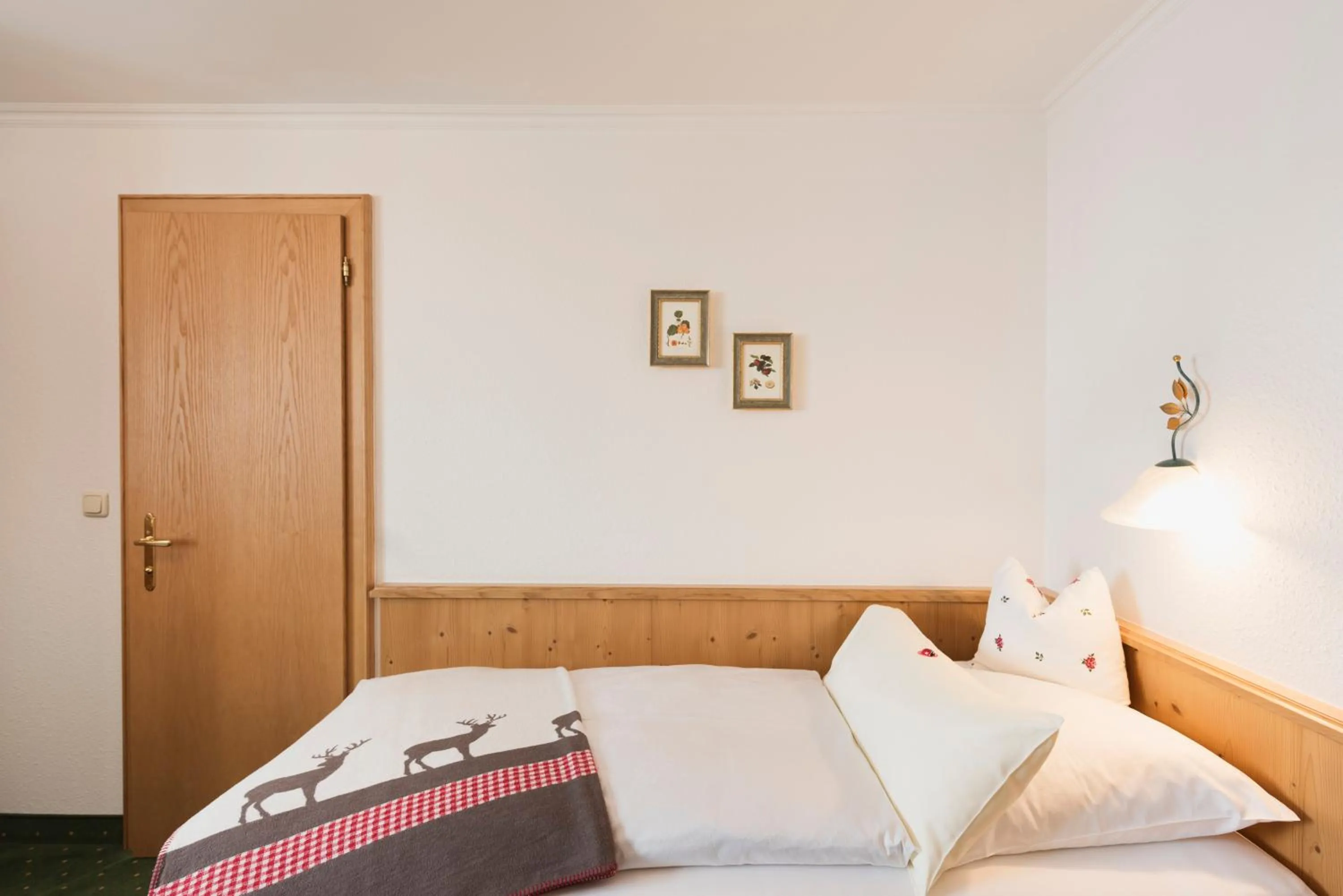 Bedroom, Bed in Arlberghaus