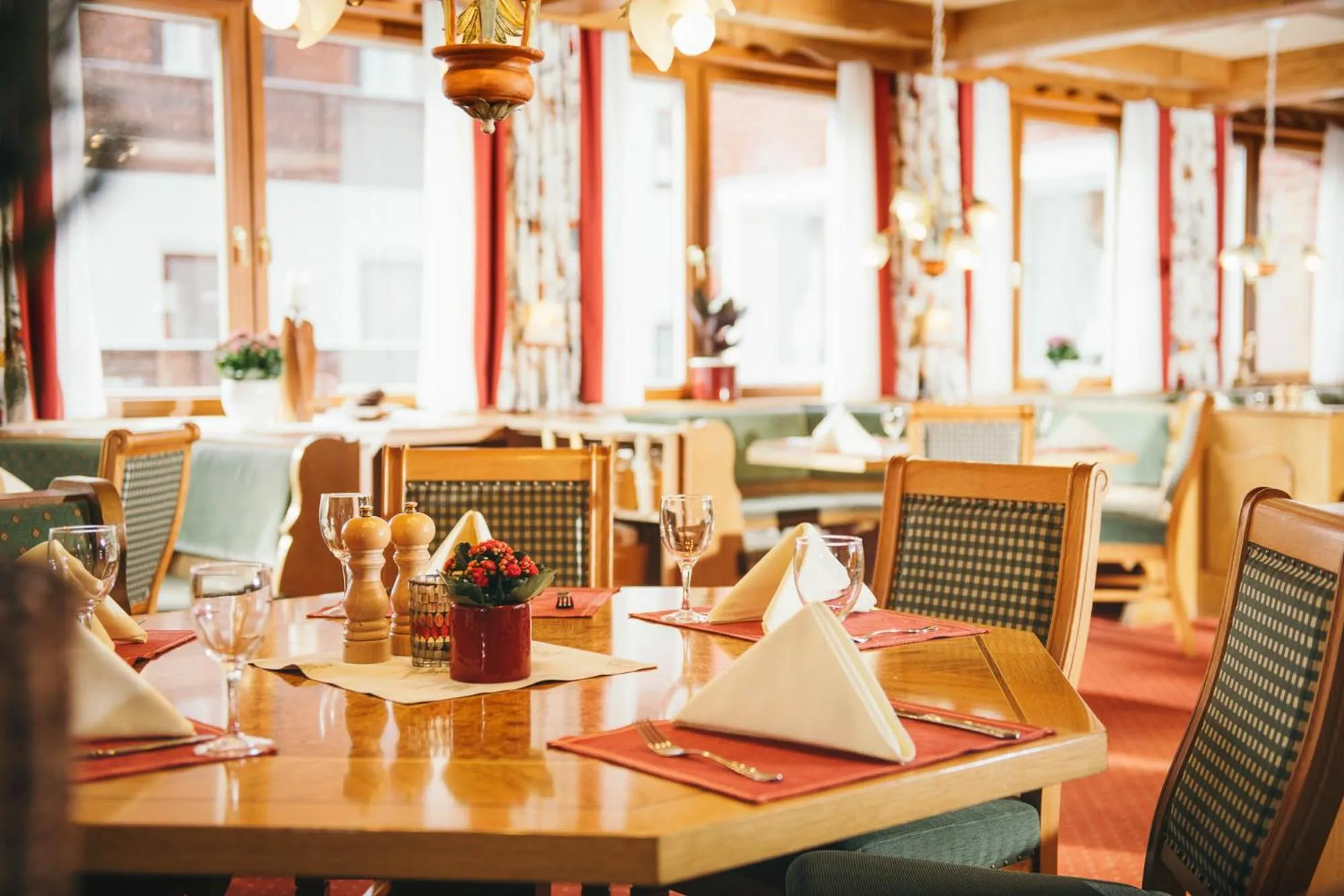 Restaurant/places to eat in Arlberghaus