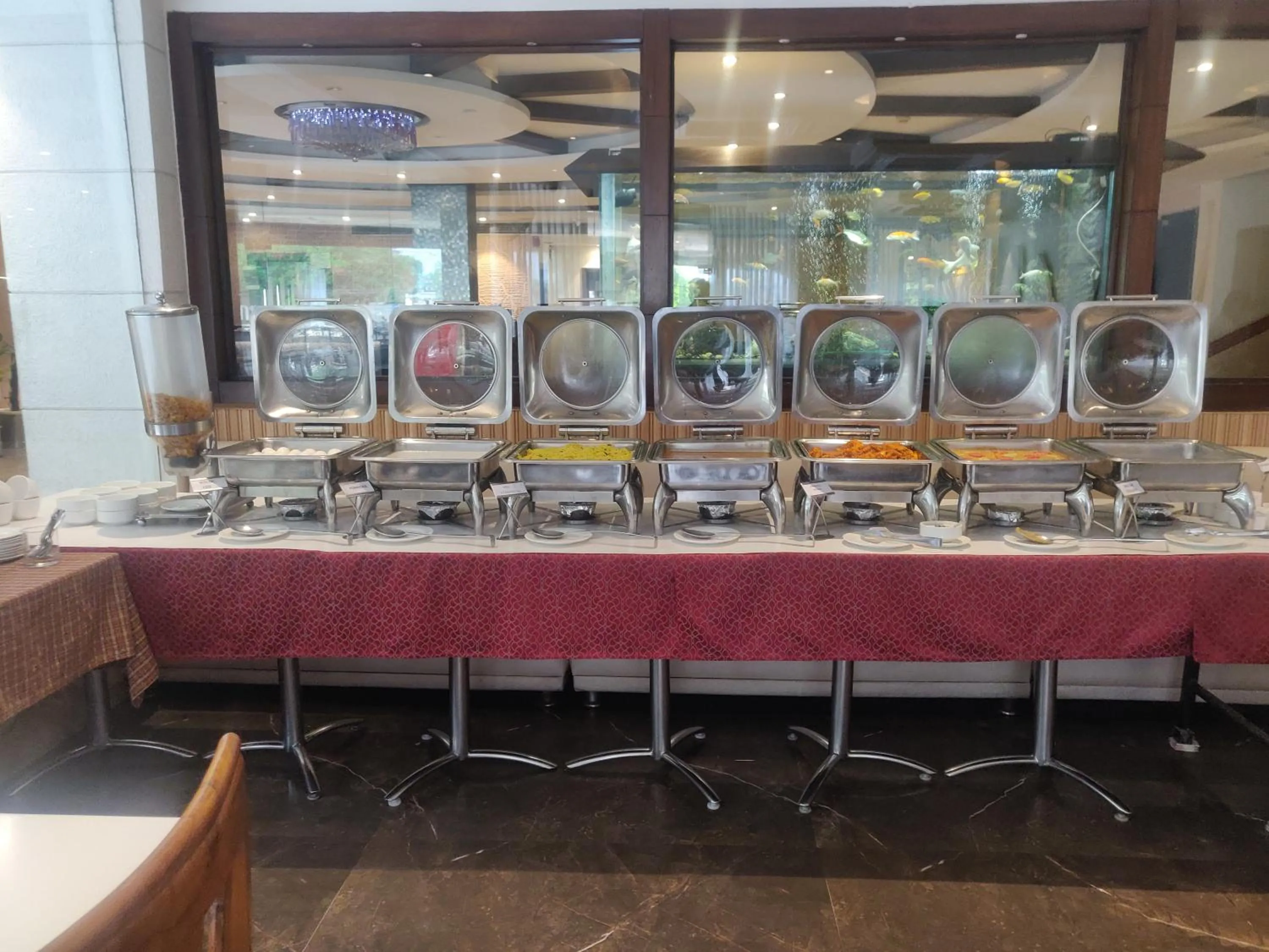 Breakfast in Airport Hotel Le Seasons New Delhi