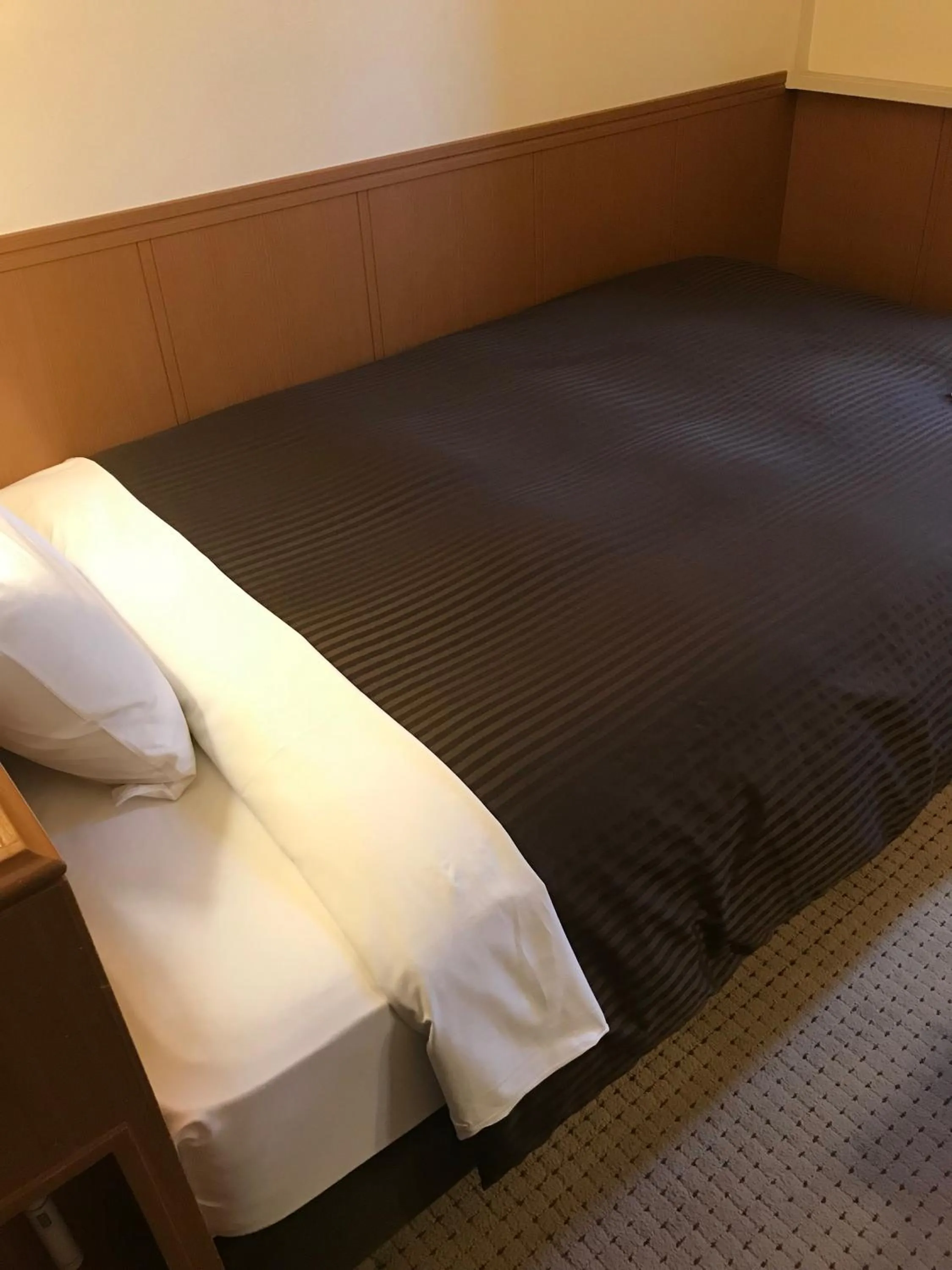 Bed in Kyoto Horikawa Inn