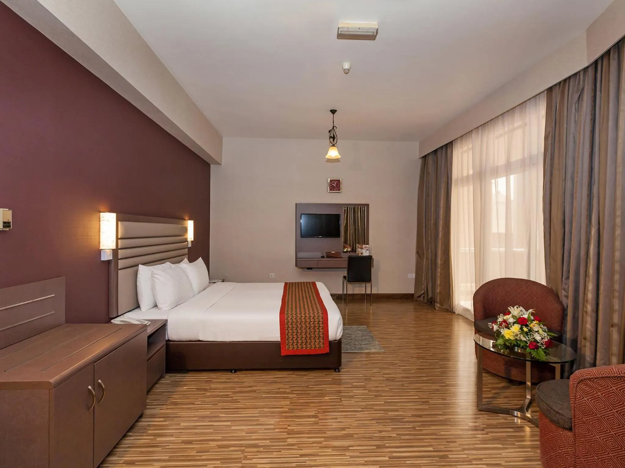 Bedroom, Bed in Wave International Hotel