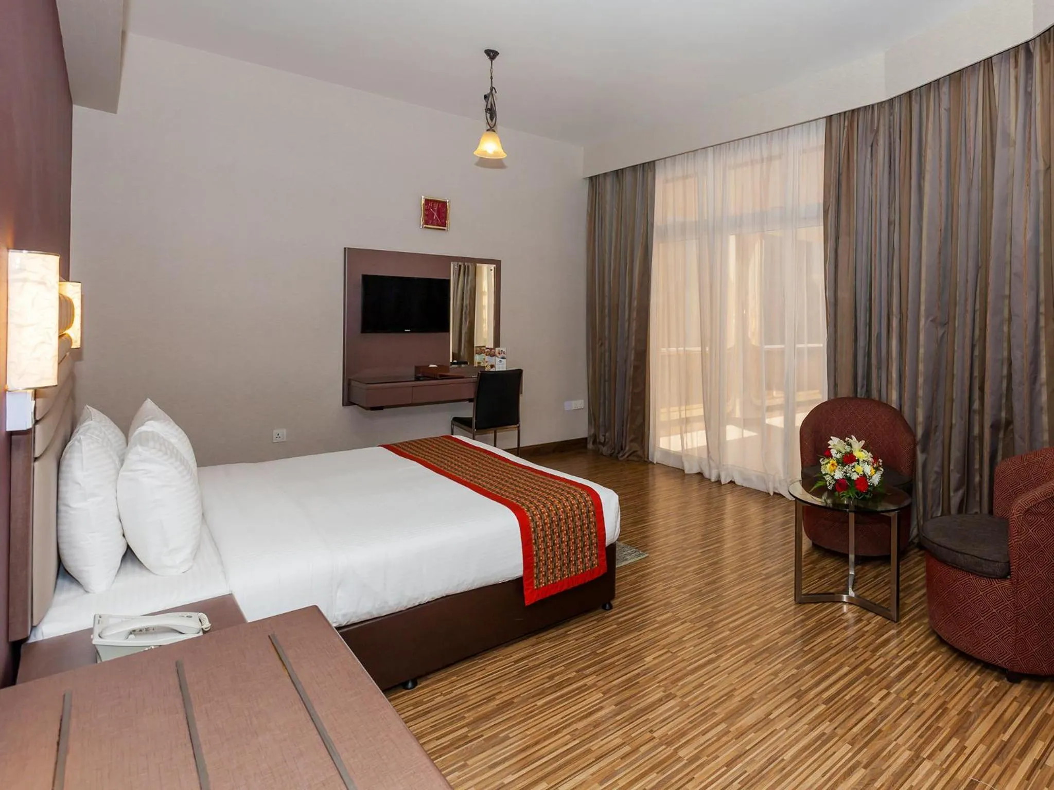 Bedroom, Bed in Wave International Hotel