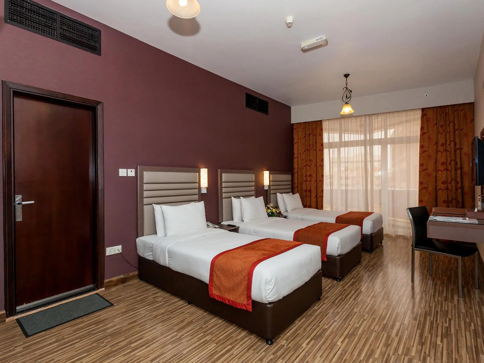 Bedroom, Bed in Wave International Hotel