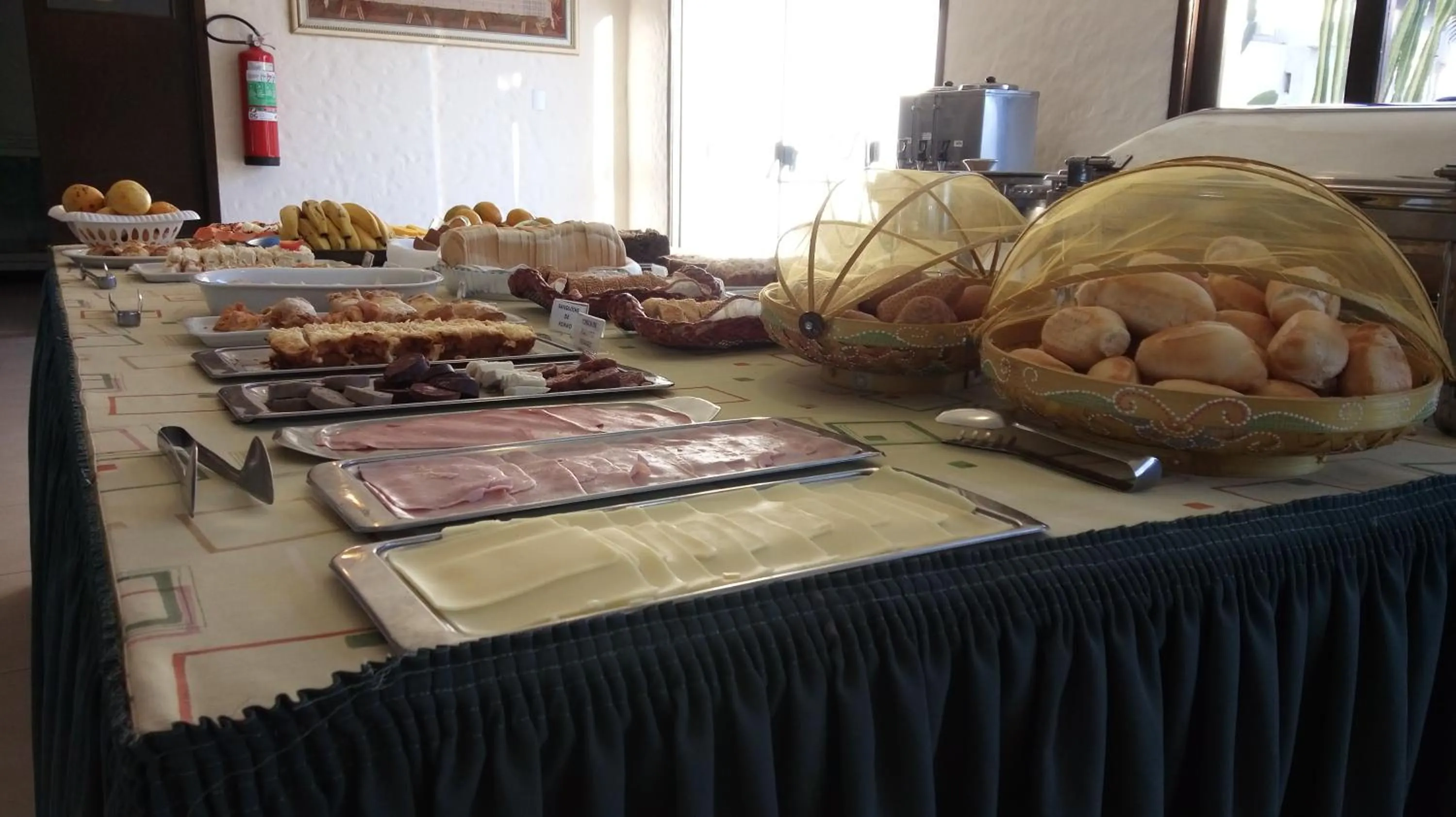 Buffet breakfast in Hotel das Figueiras