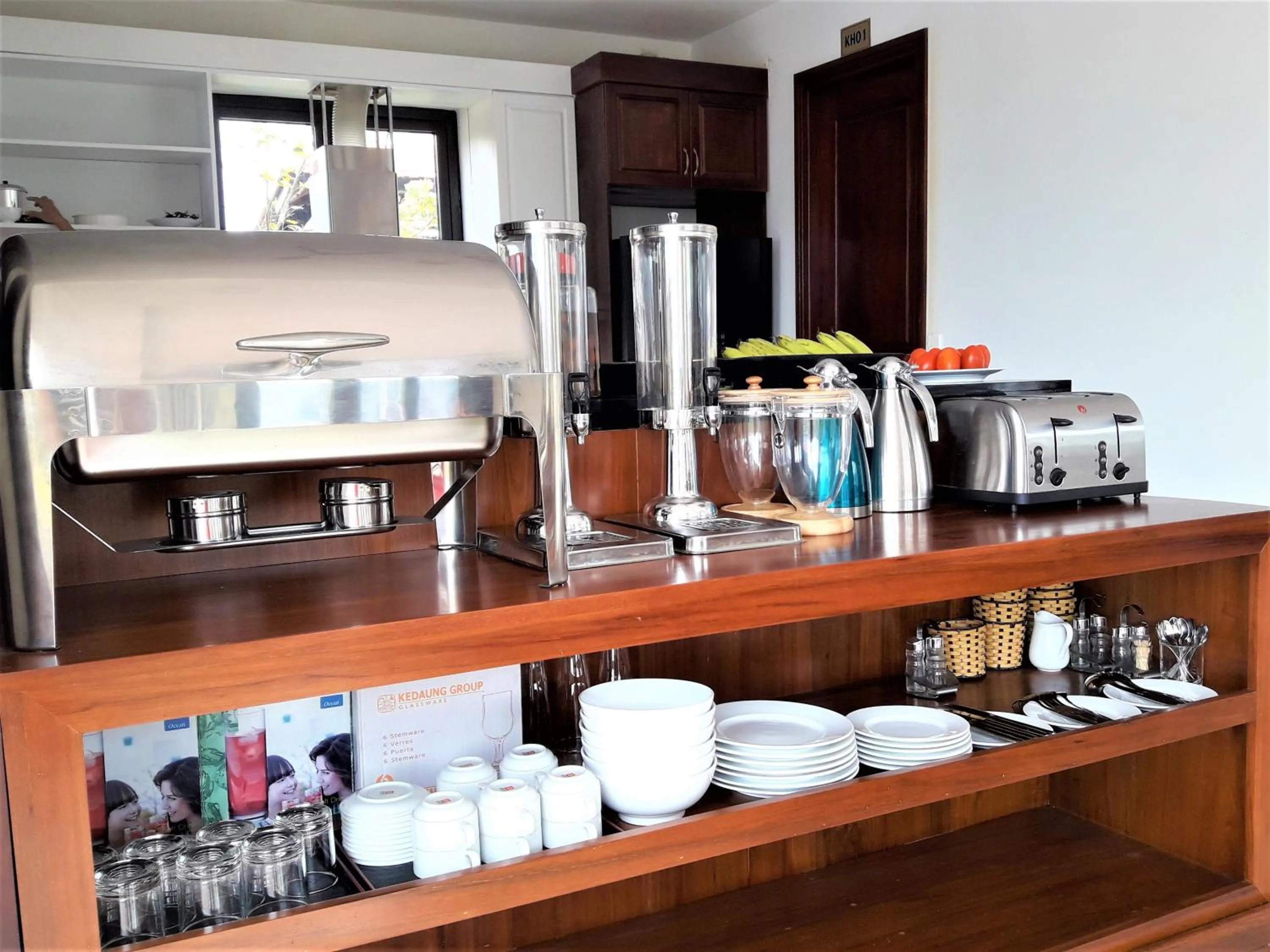 Restaurant/places to eat in Hung Vuong Resort