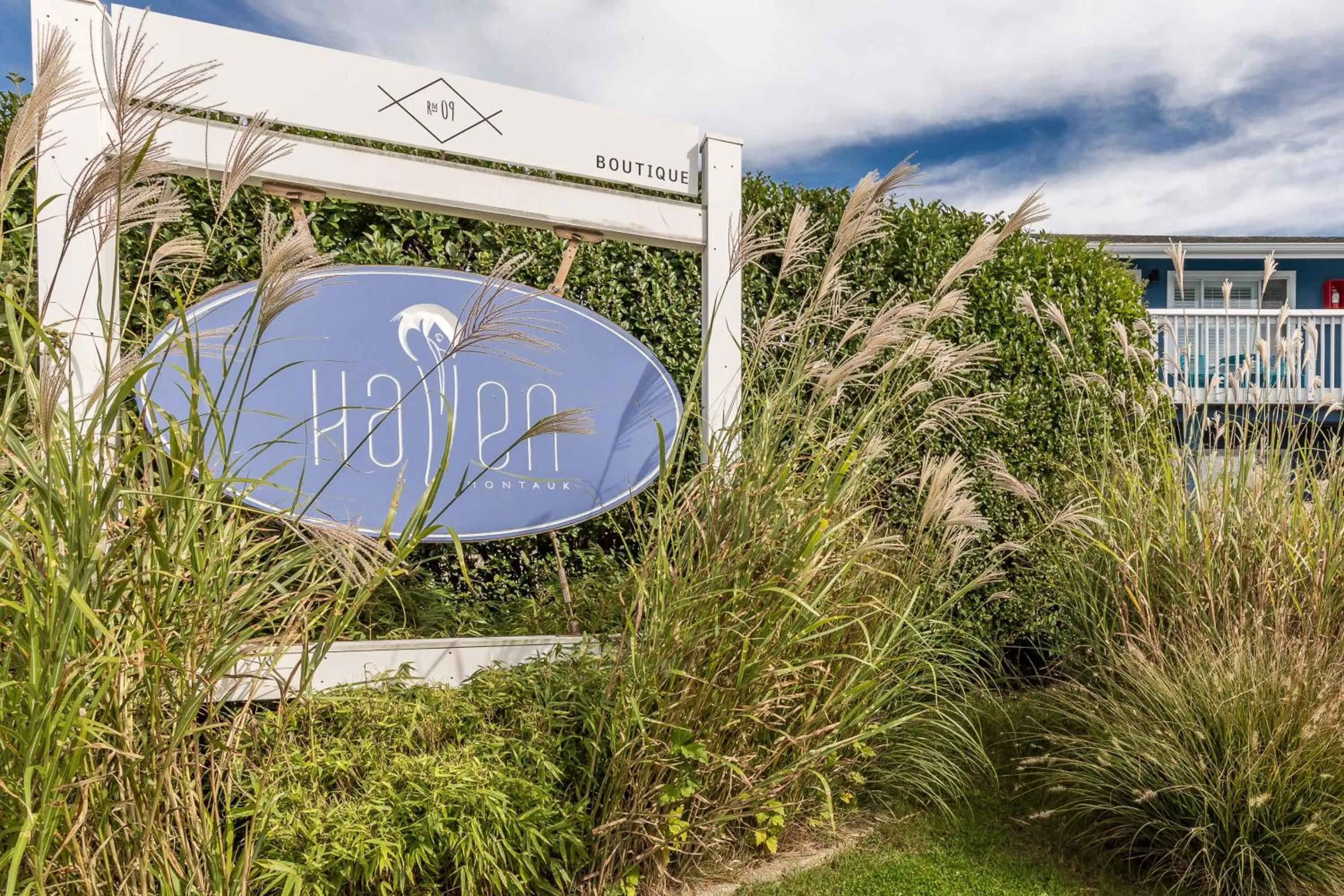 Logo/Certificate/Sign in Haven Montauk