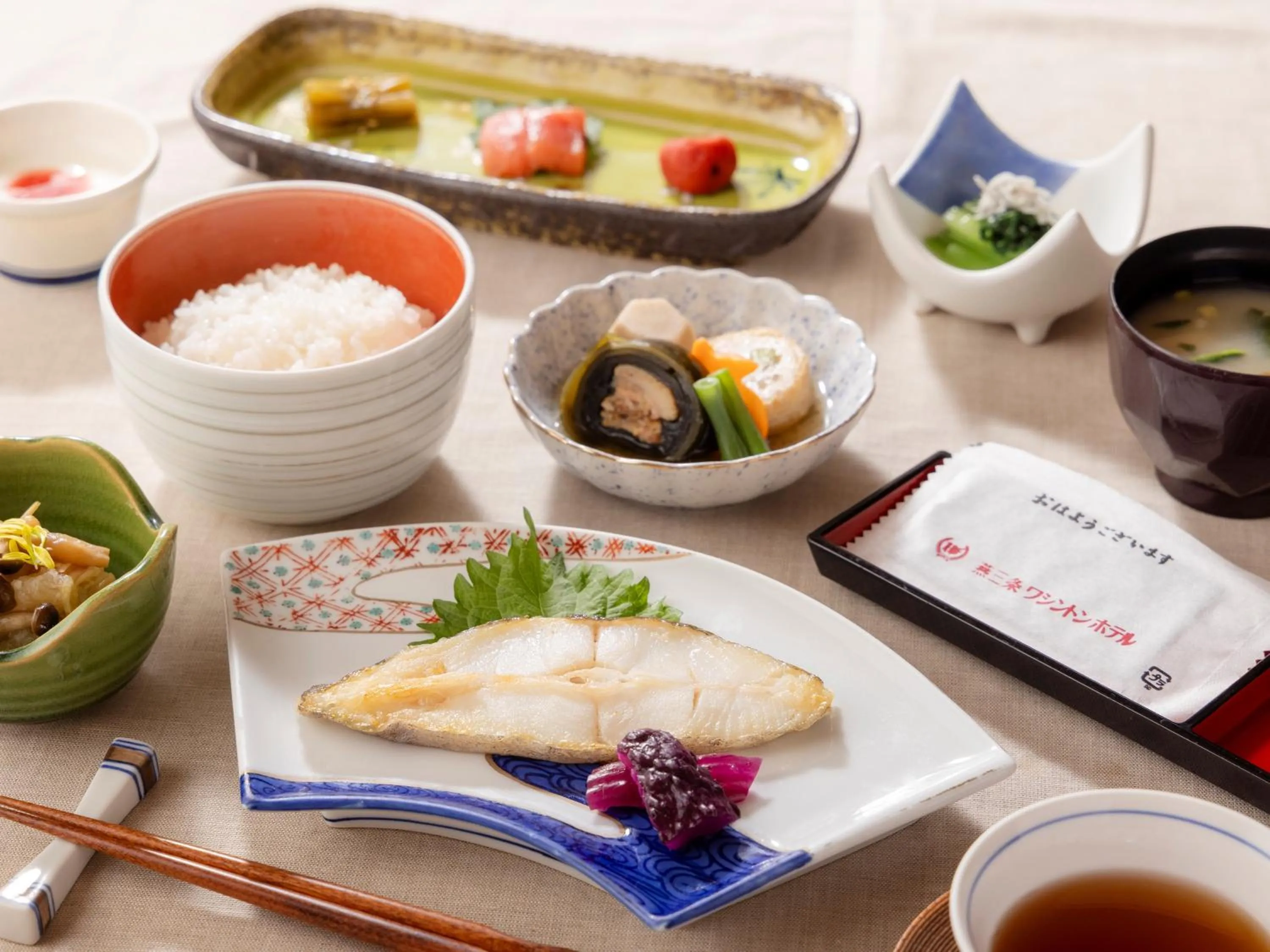 Asian breakfast in Tsubamesanjo Washington Hotel