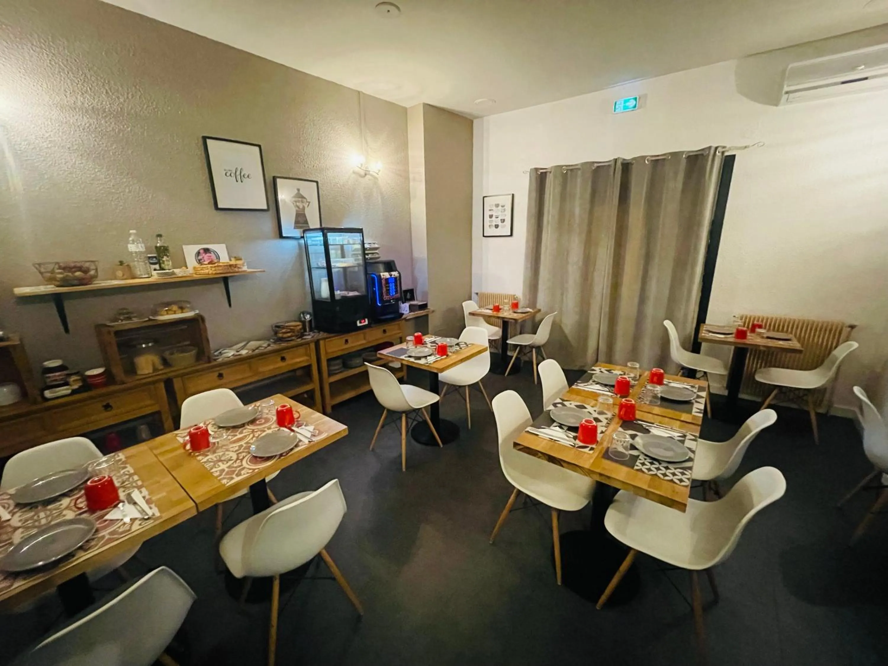 Breakfast in Hôtel De La Loge