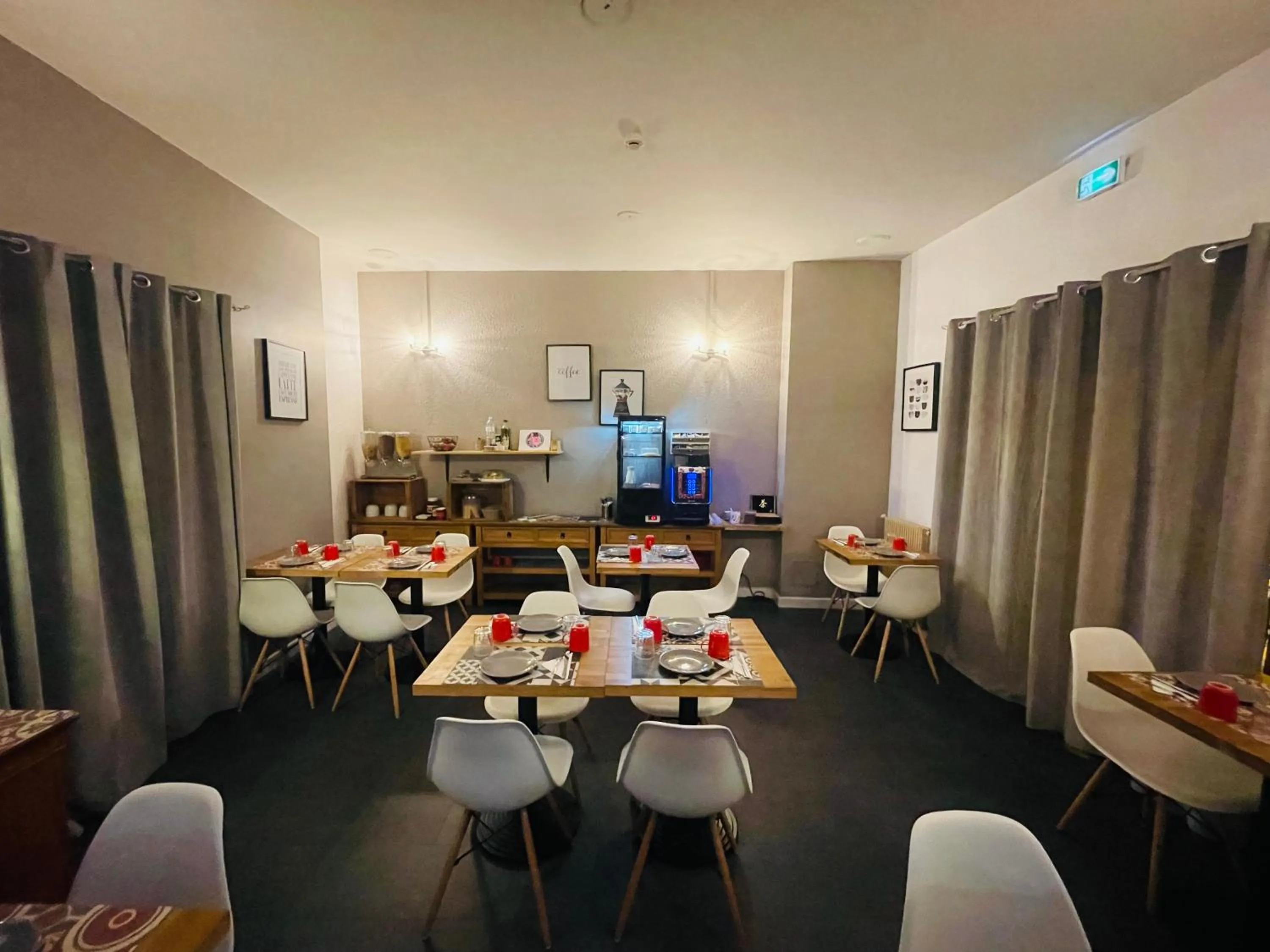 Breakfast in Hôtel De La Loge