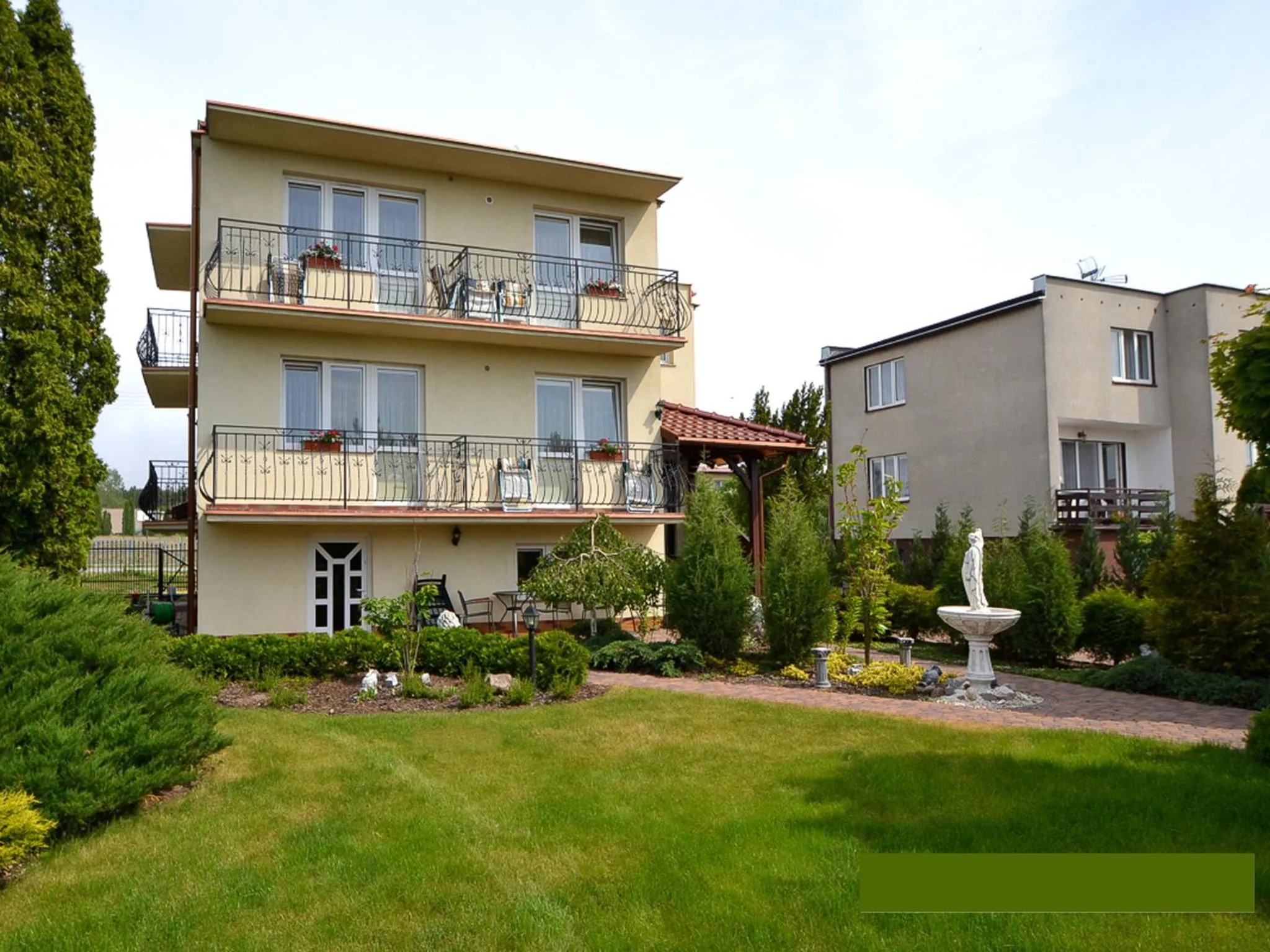 Property building in Willa Atrium
