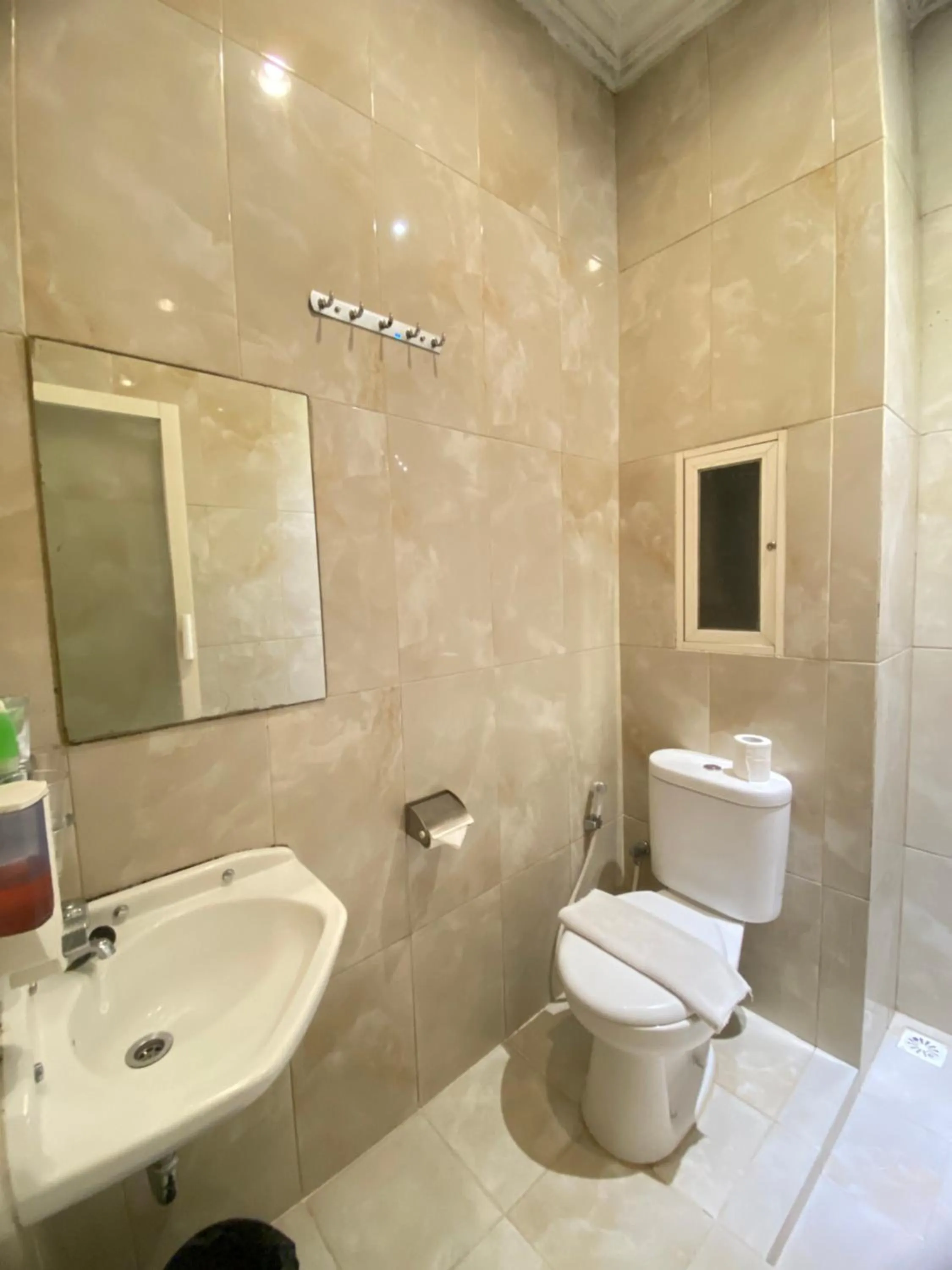 Riverstone Hotel & Cottage