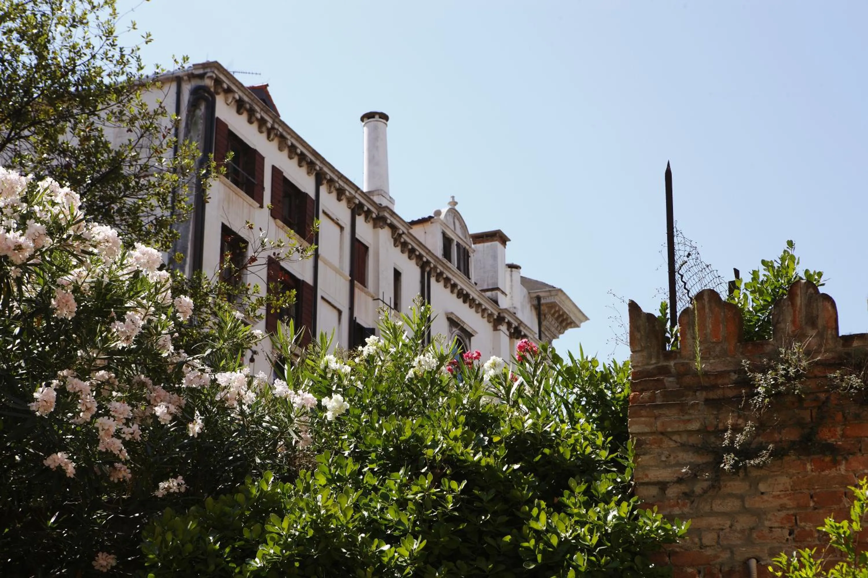 Property building in Casa Del Melograno